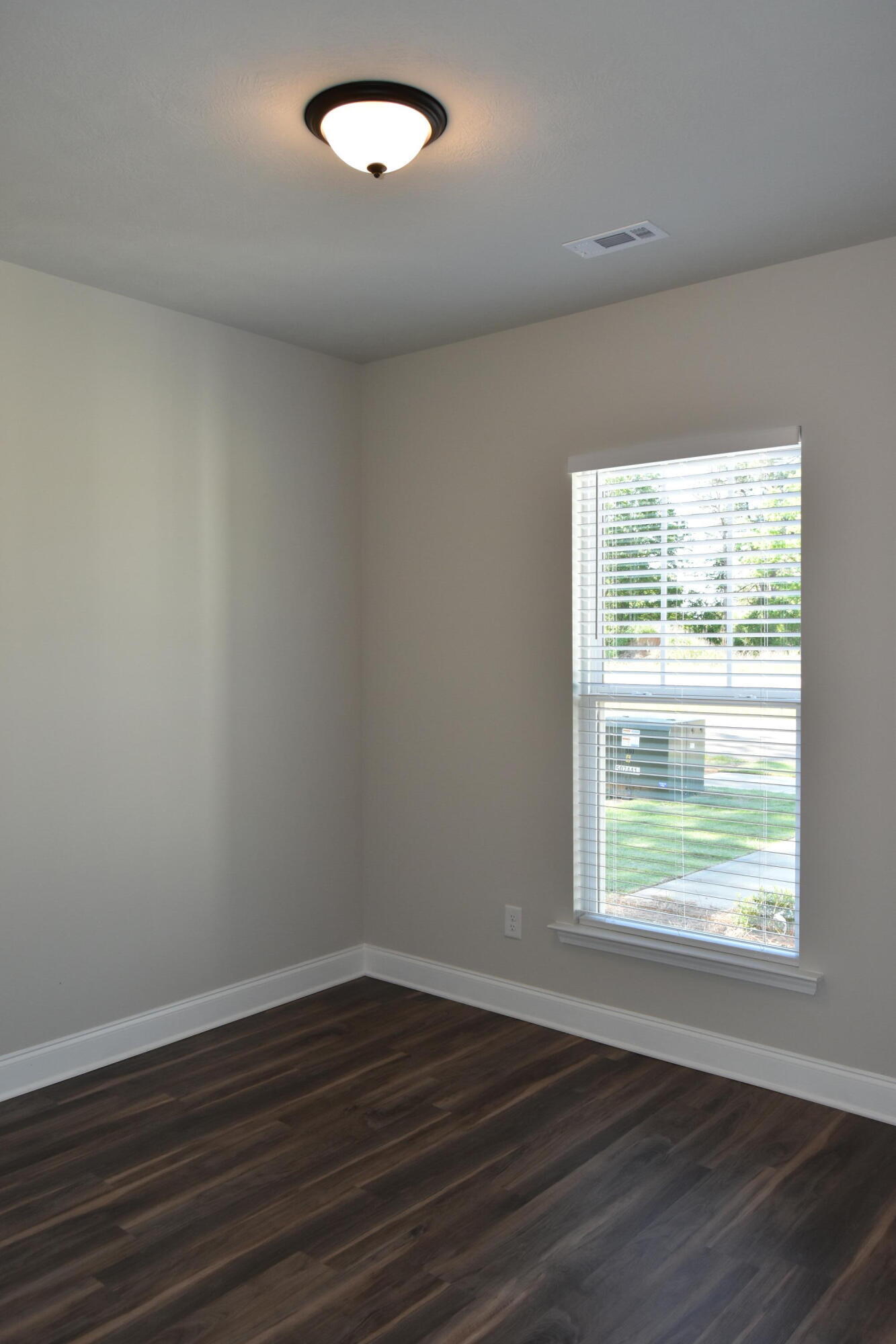 543 Hardy Point Property Photo 4