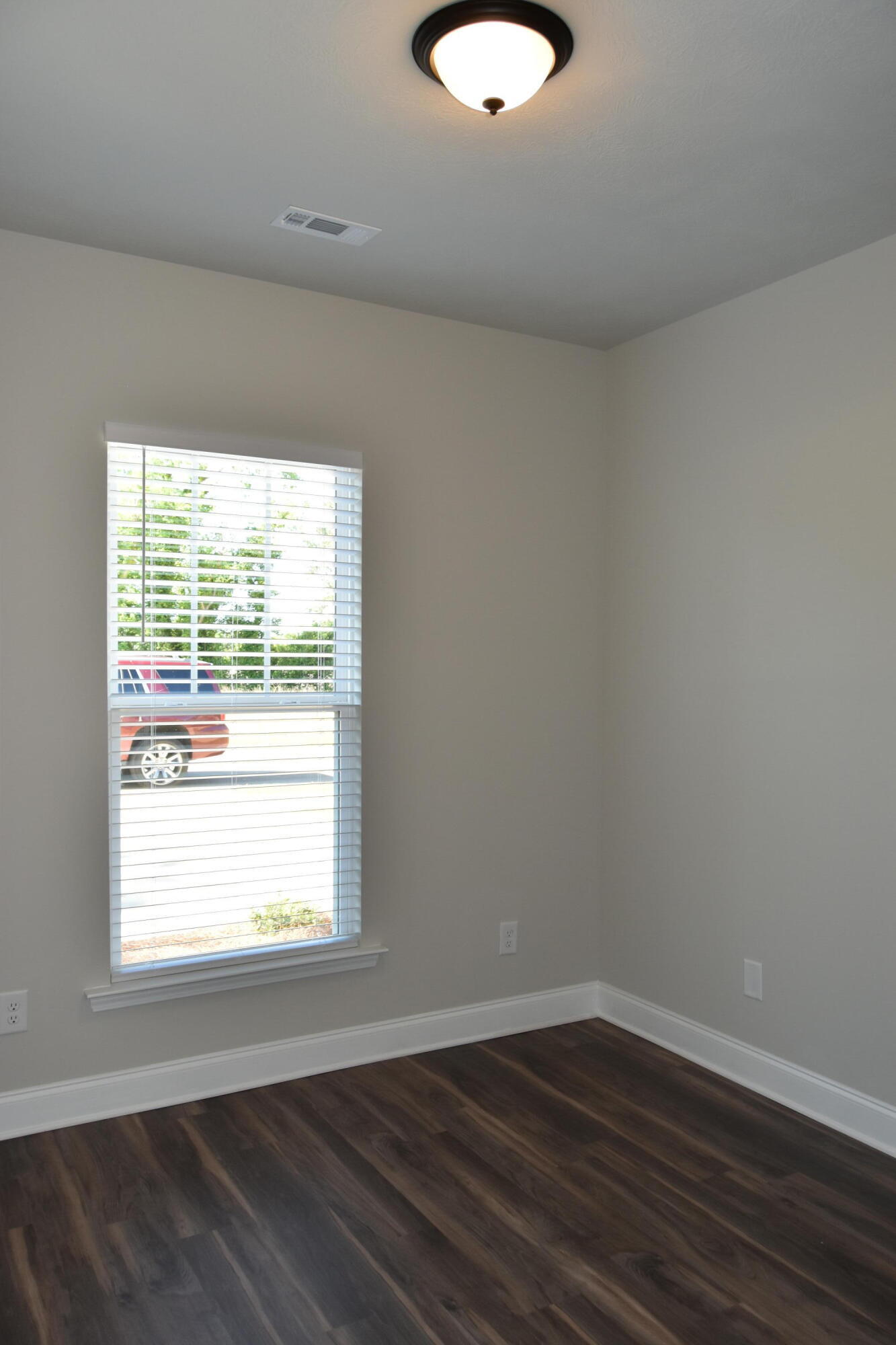 543 Hardy Point Property Photo 5