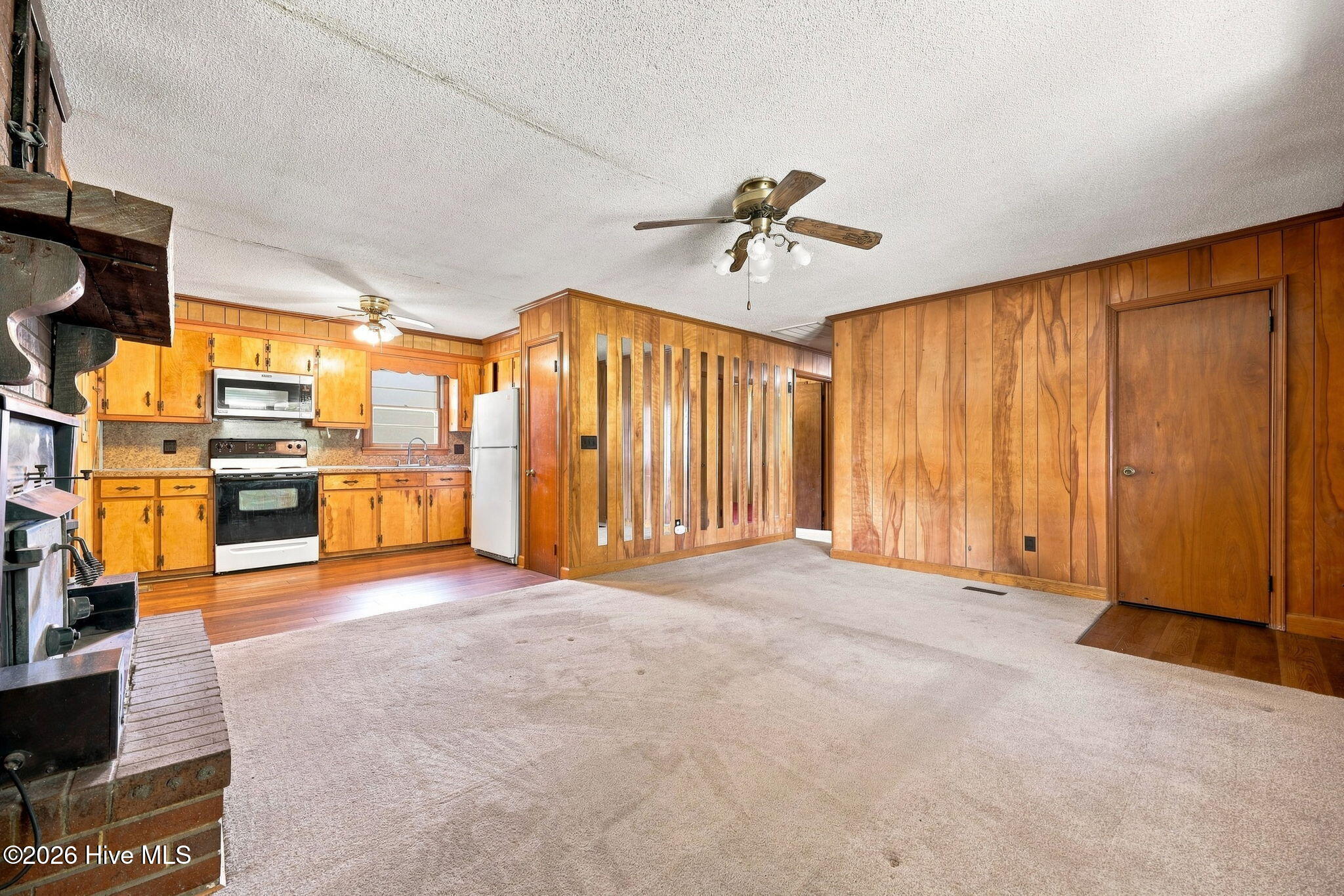1326 Roosevelt Avenue Property Photo 6