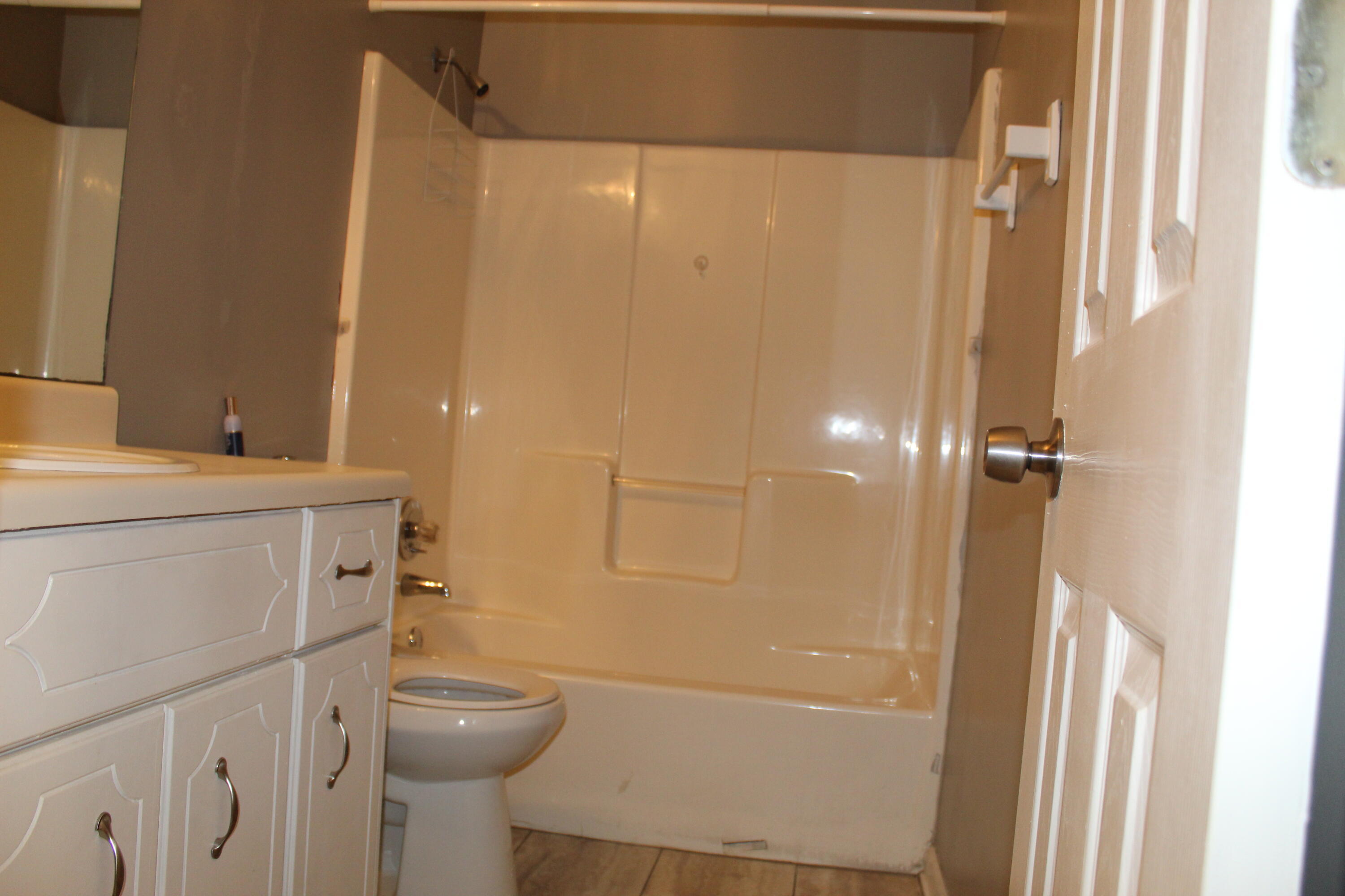 1015 Country Place Drive Property Photo 13