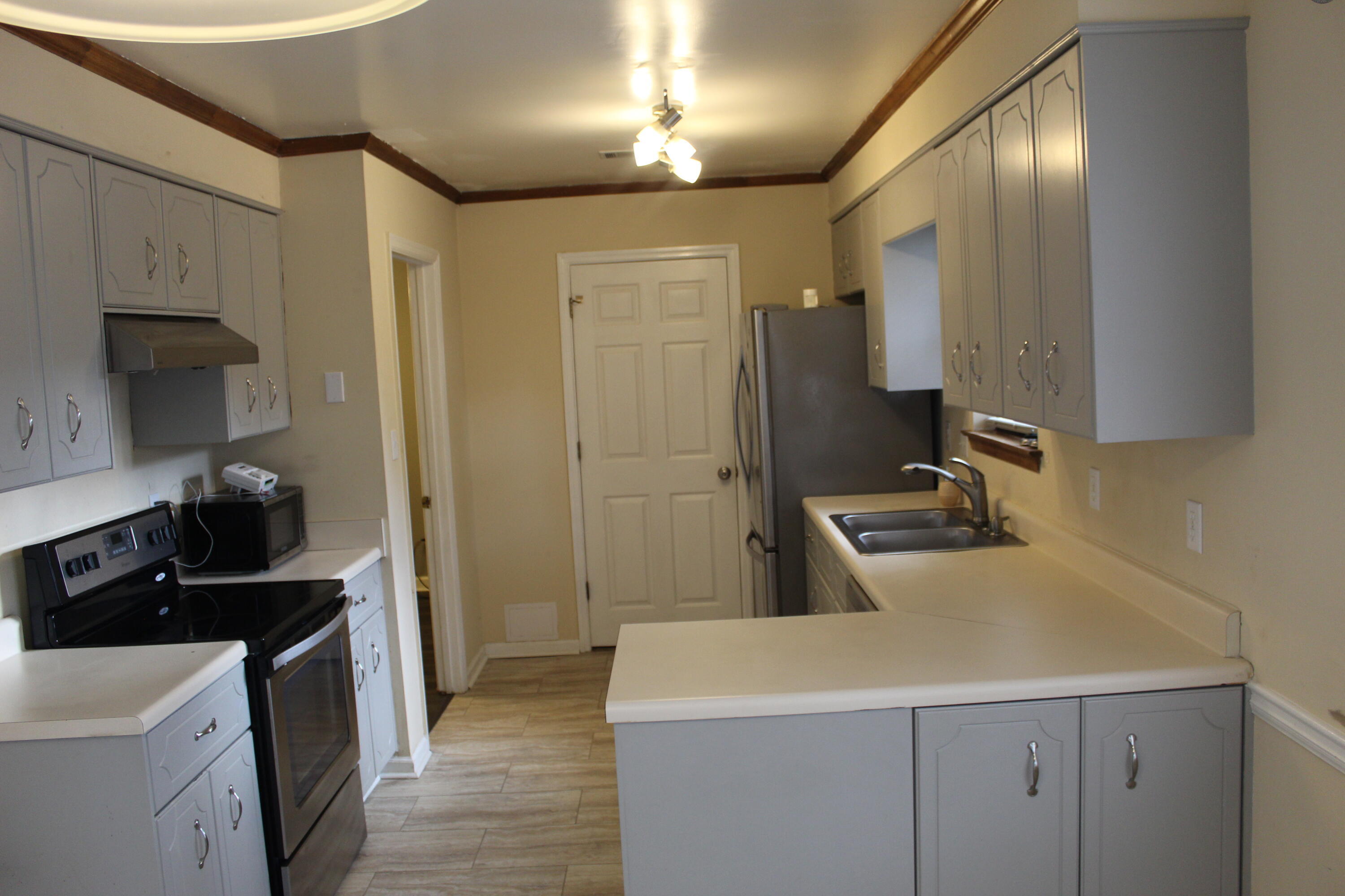 1015 Country Place Drive Property Photo 17