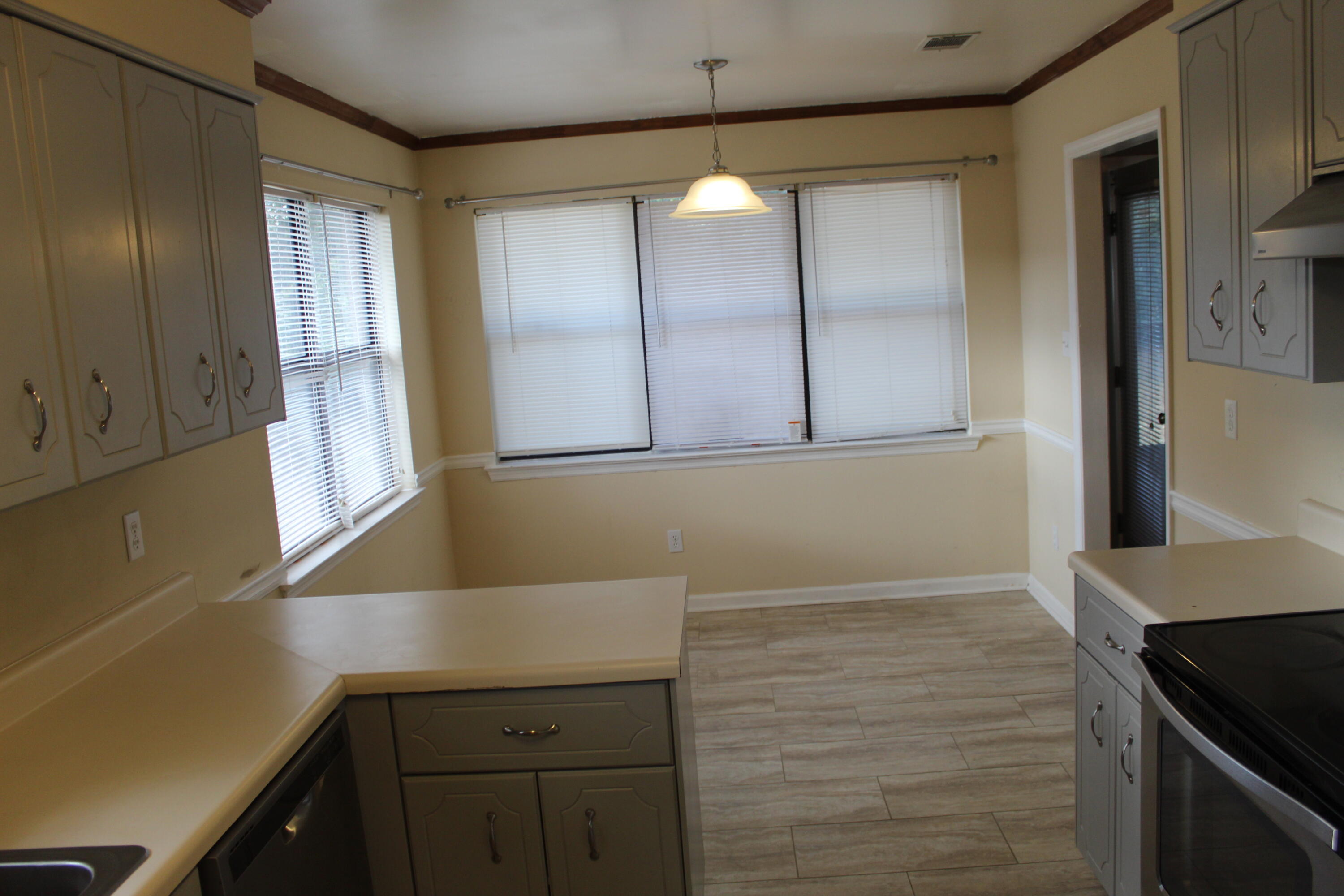 1015 Country Place Drive Property Photo 22