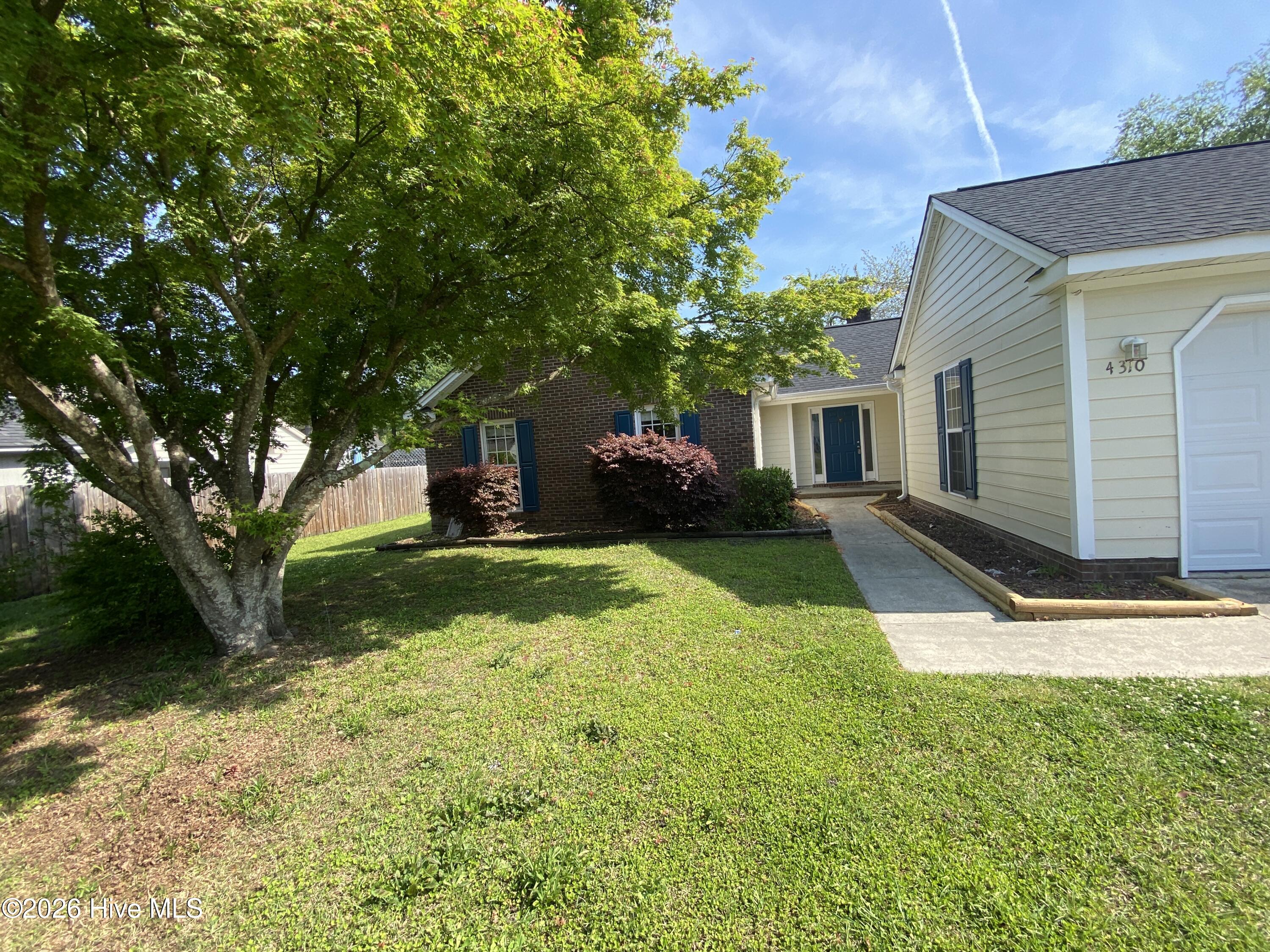 4310 Oneal Place Property Photo 4