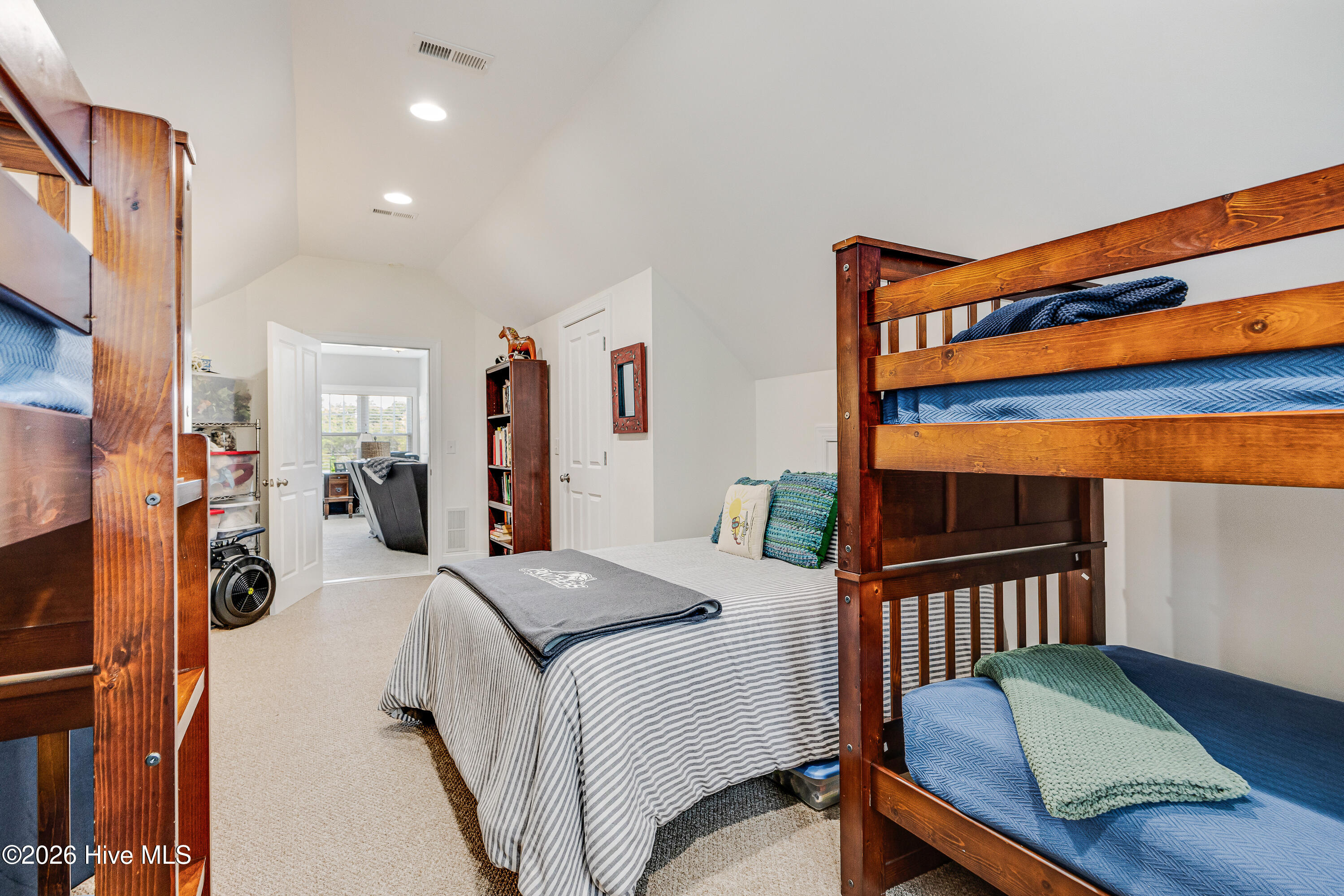 1127 Sea Bourne Way Property Photo 40