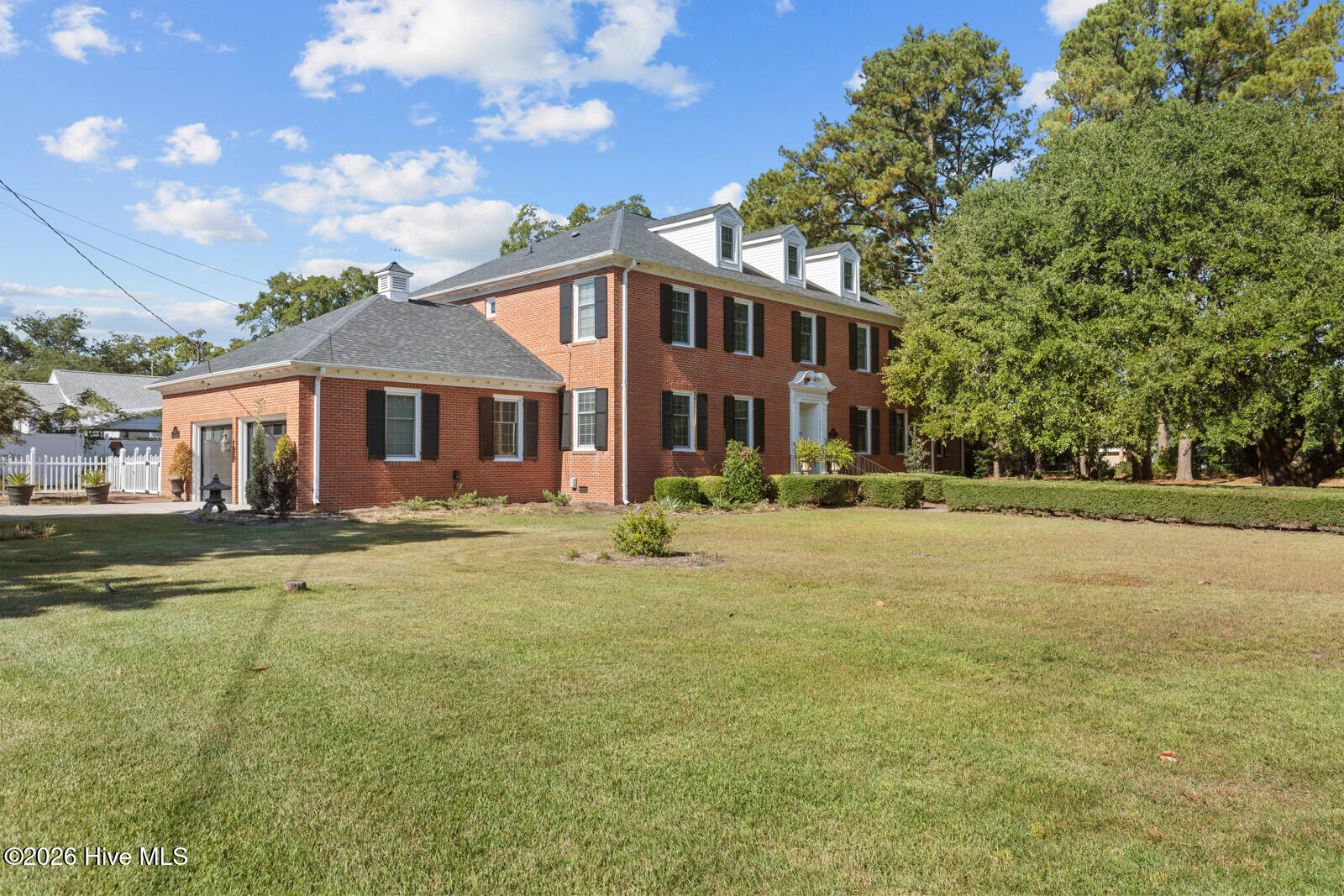 415 Woodland Drive Property Photo 3