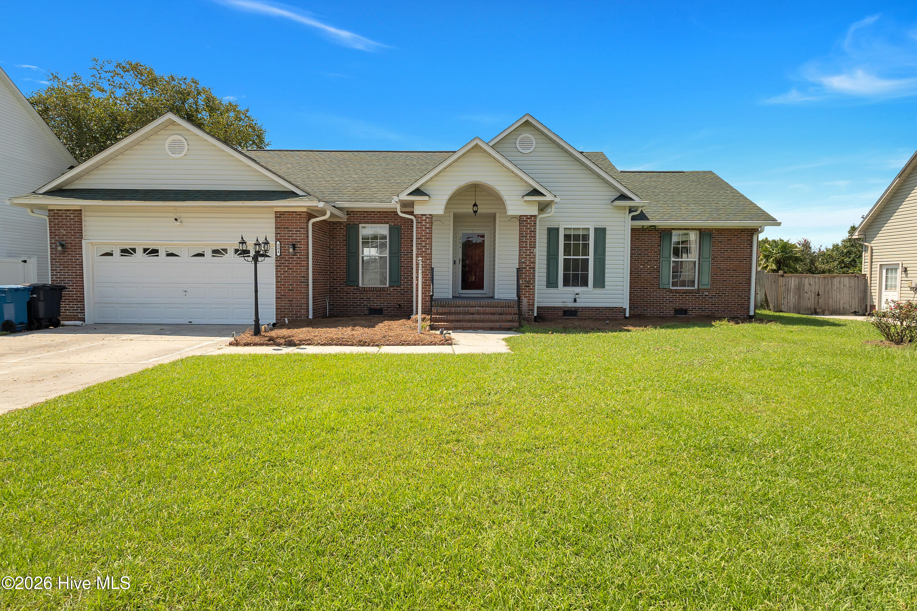 204 Hudson Lane Property Photo 1