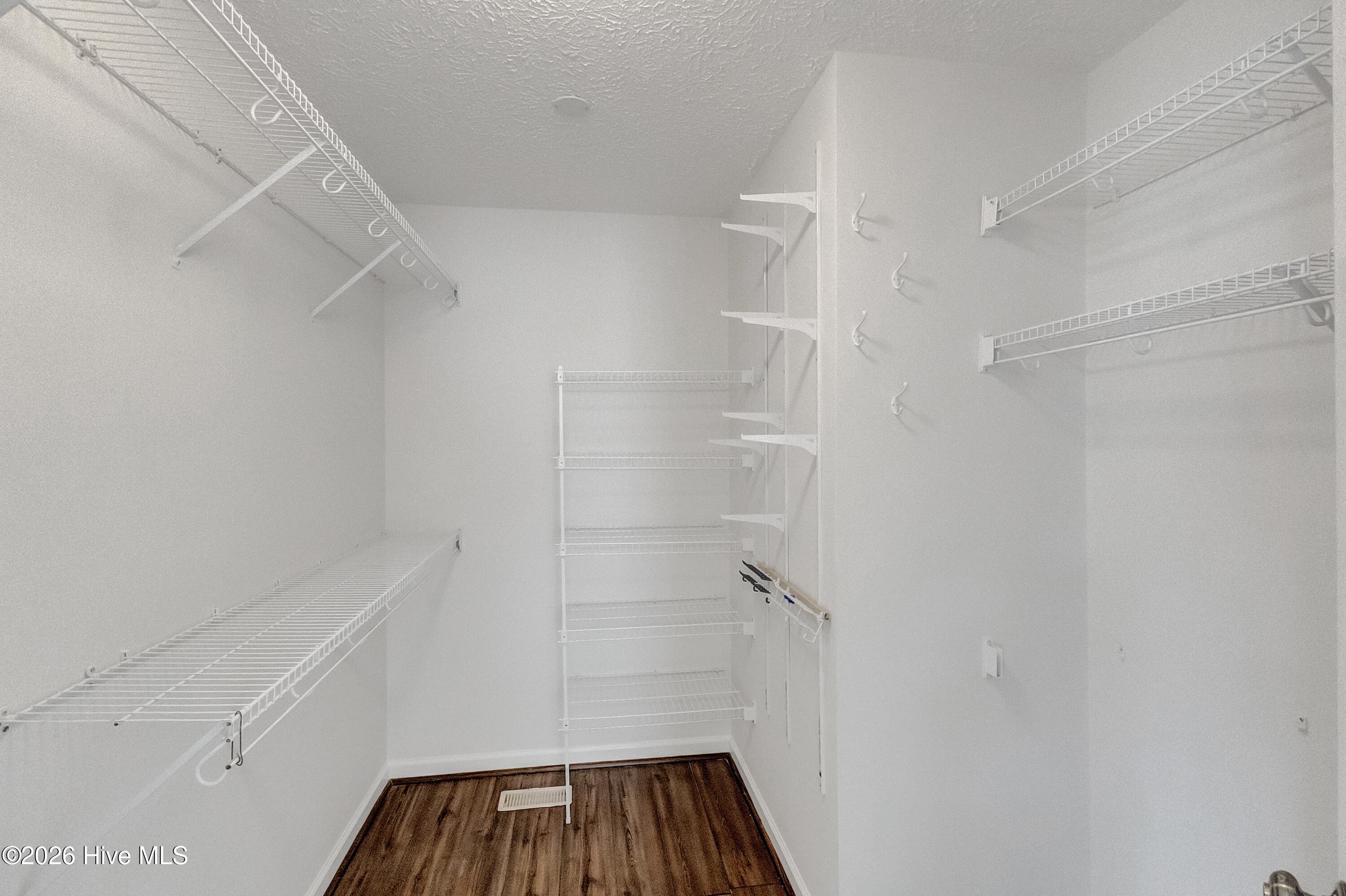 204 Hudson Lane Property Photo 18