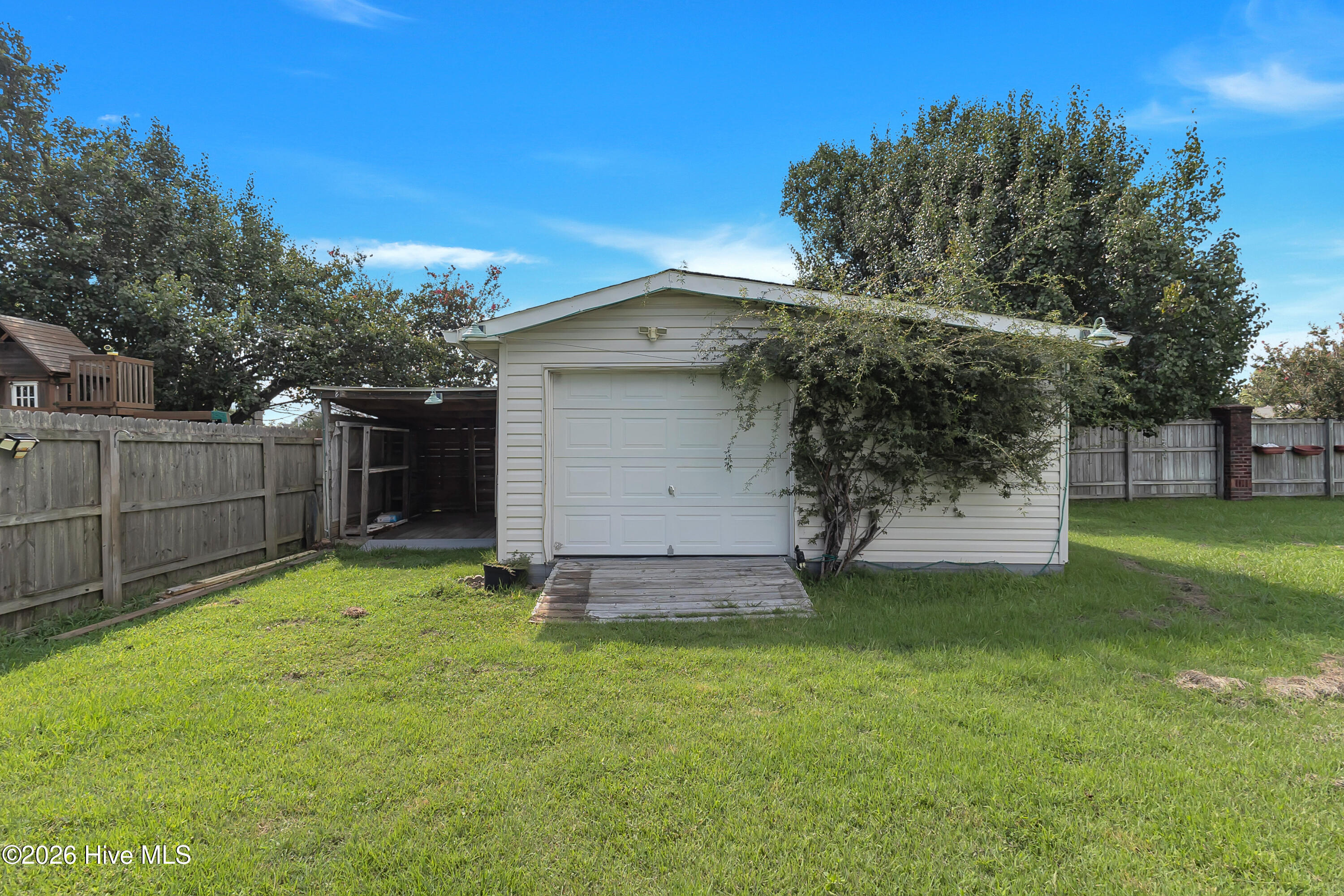 204 Hudson Lane Property Photo 32