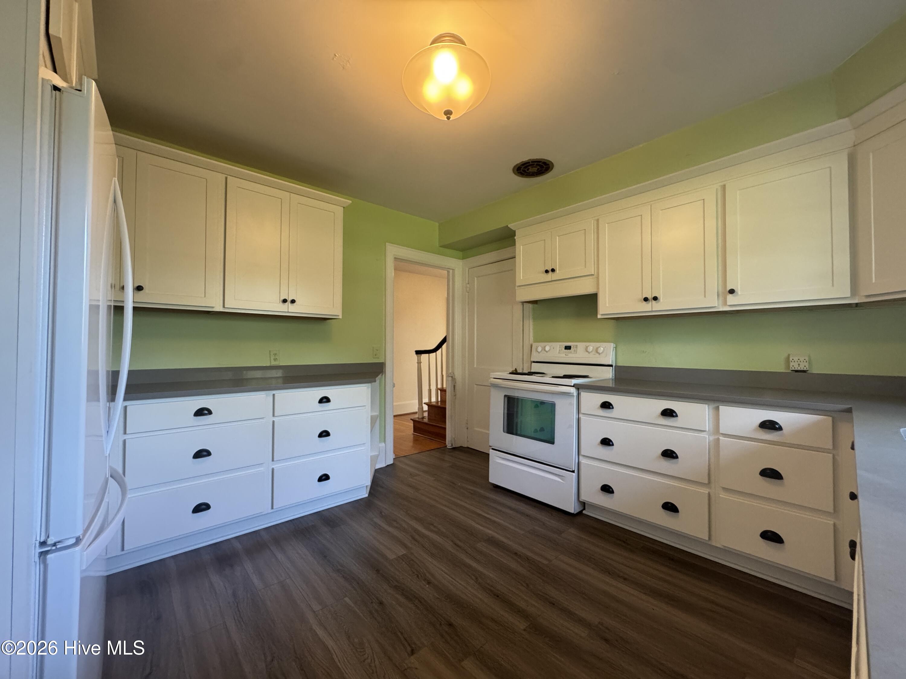 6 Keaton Avenue Property Photo 9