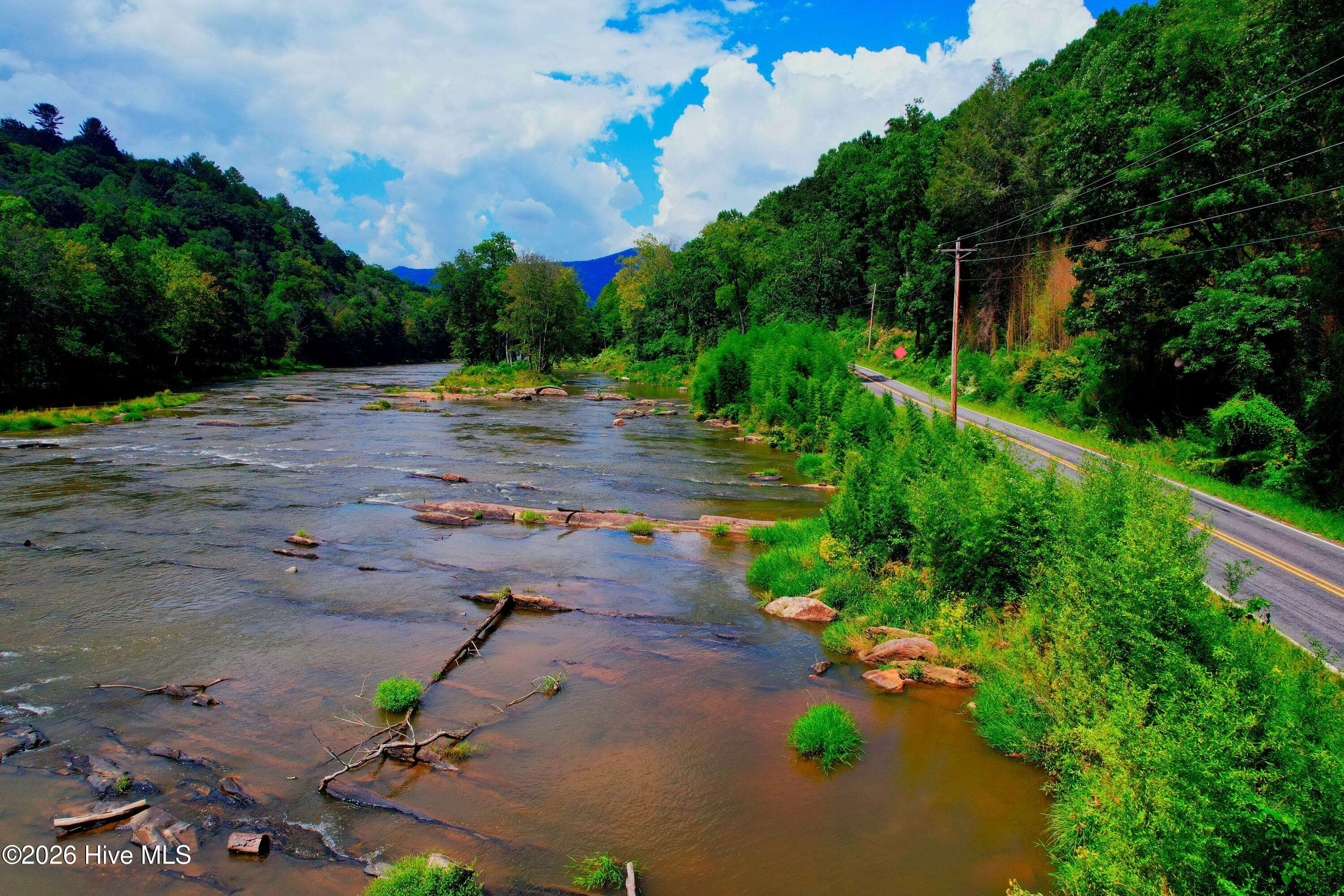 2872 Panther Creek Road Property Photo 5