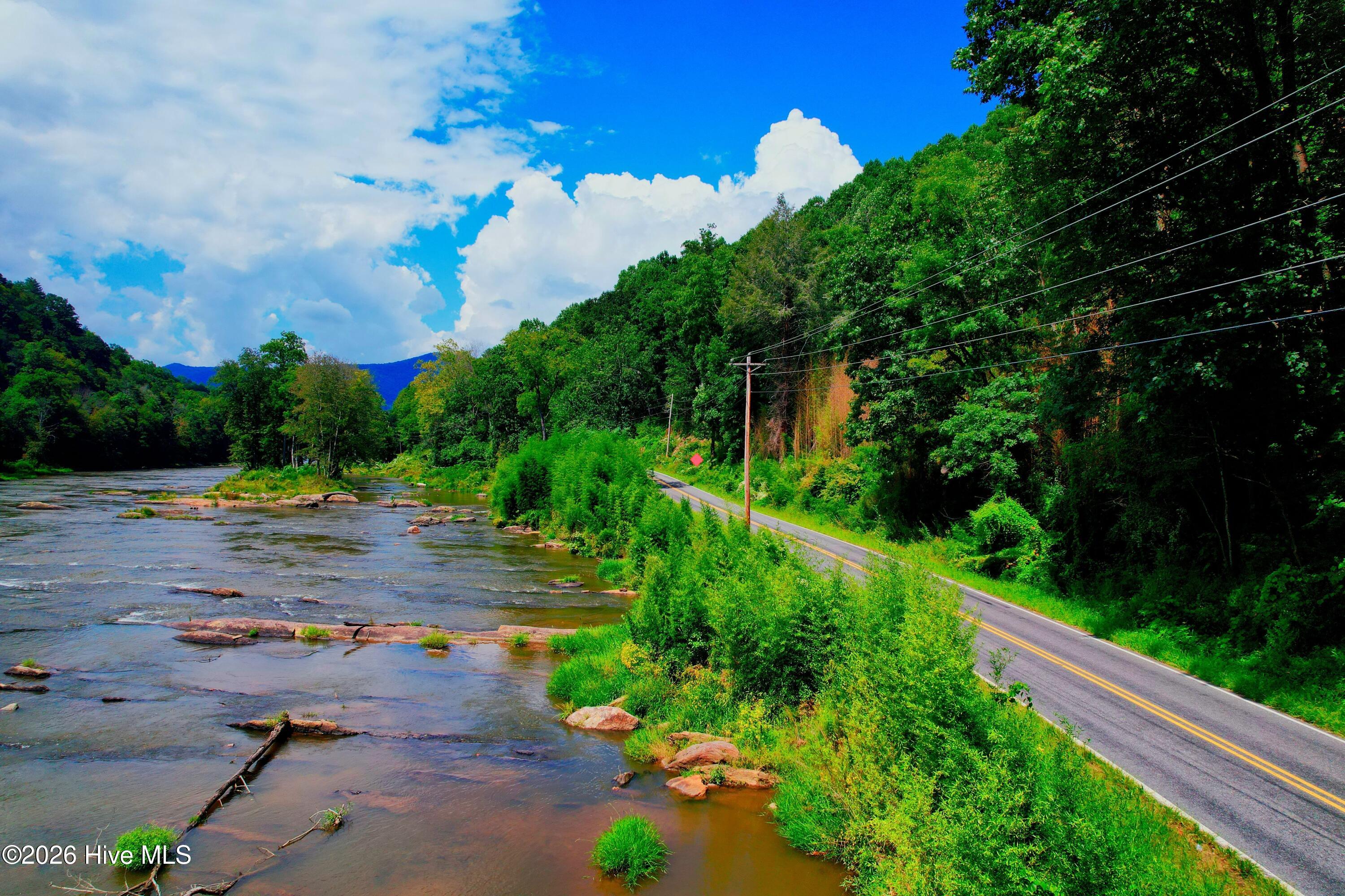 2872 Panther Creek Road Property Photo 6