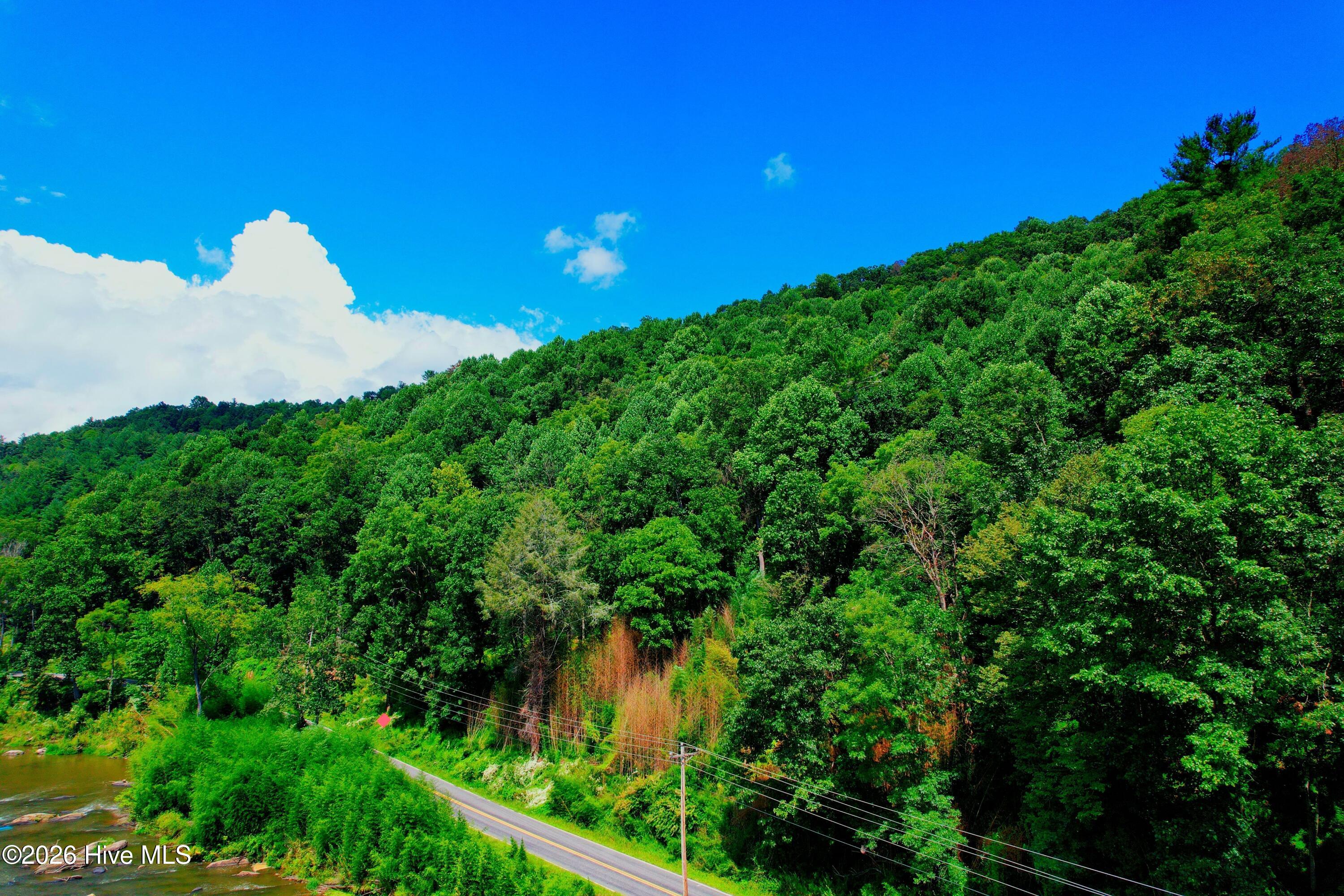 2872 Panther Creek Road Property Photo 10