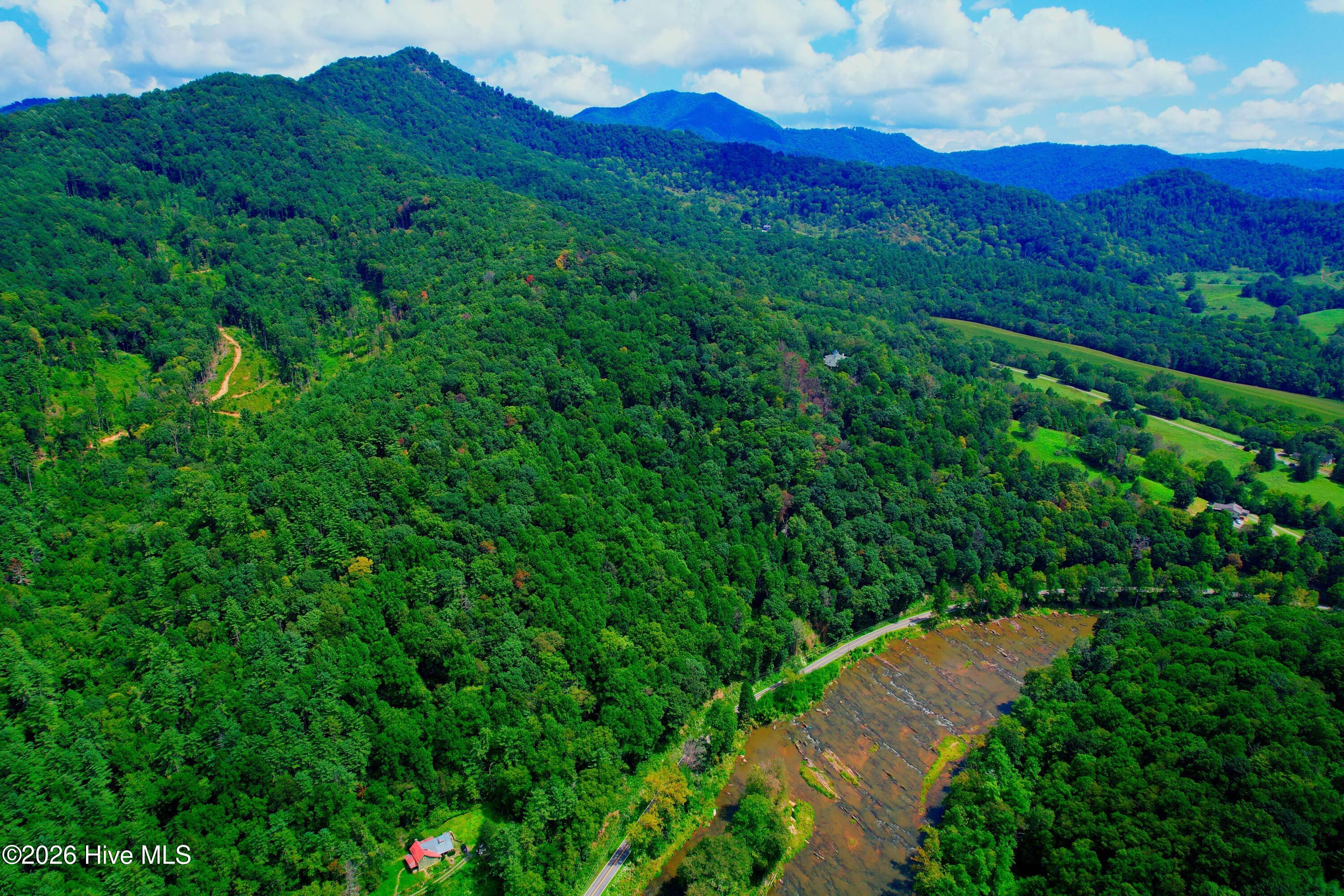 2872 Panther Creek Road Property Photo 32