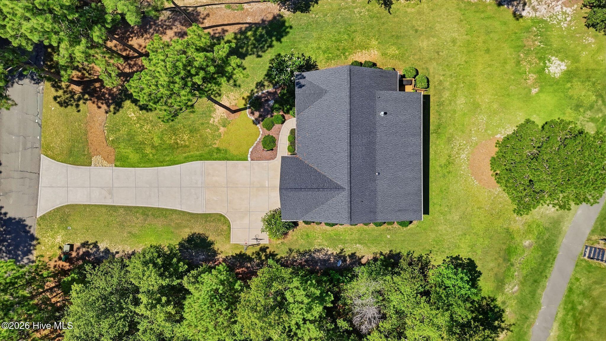 115 Cambridge Lane Property Photo 4
