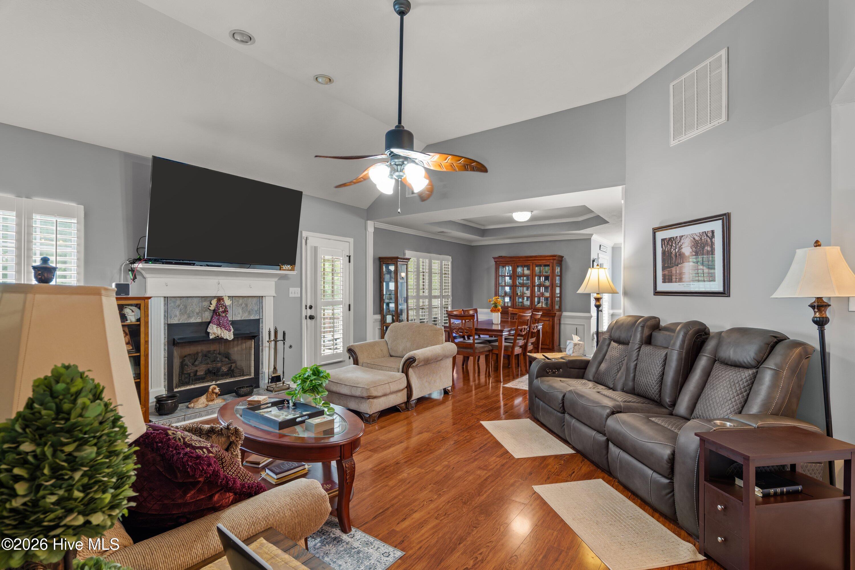 4233 Deerwood Lane Property Photo 8