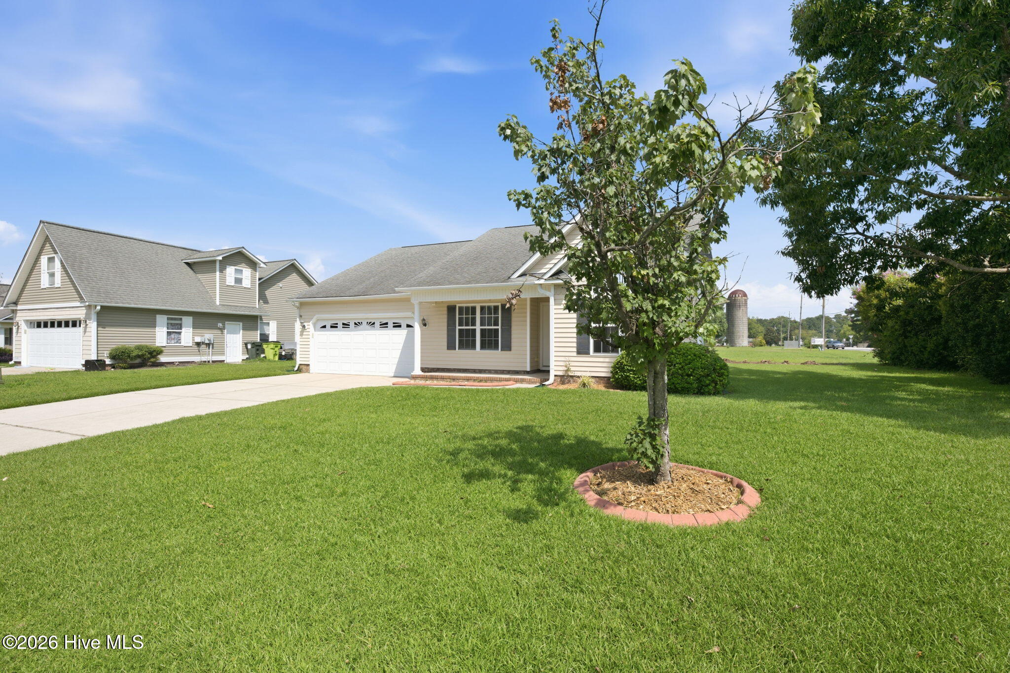 100 Conner Grant Road Property Photo 2