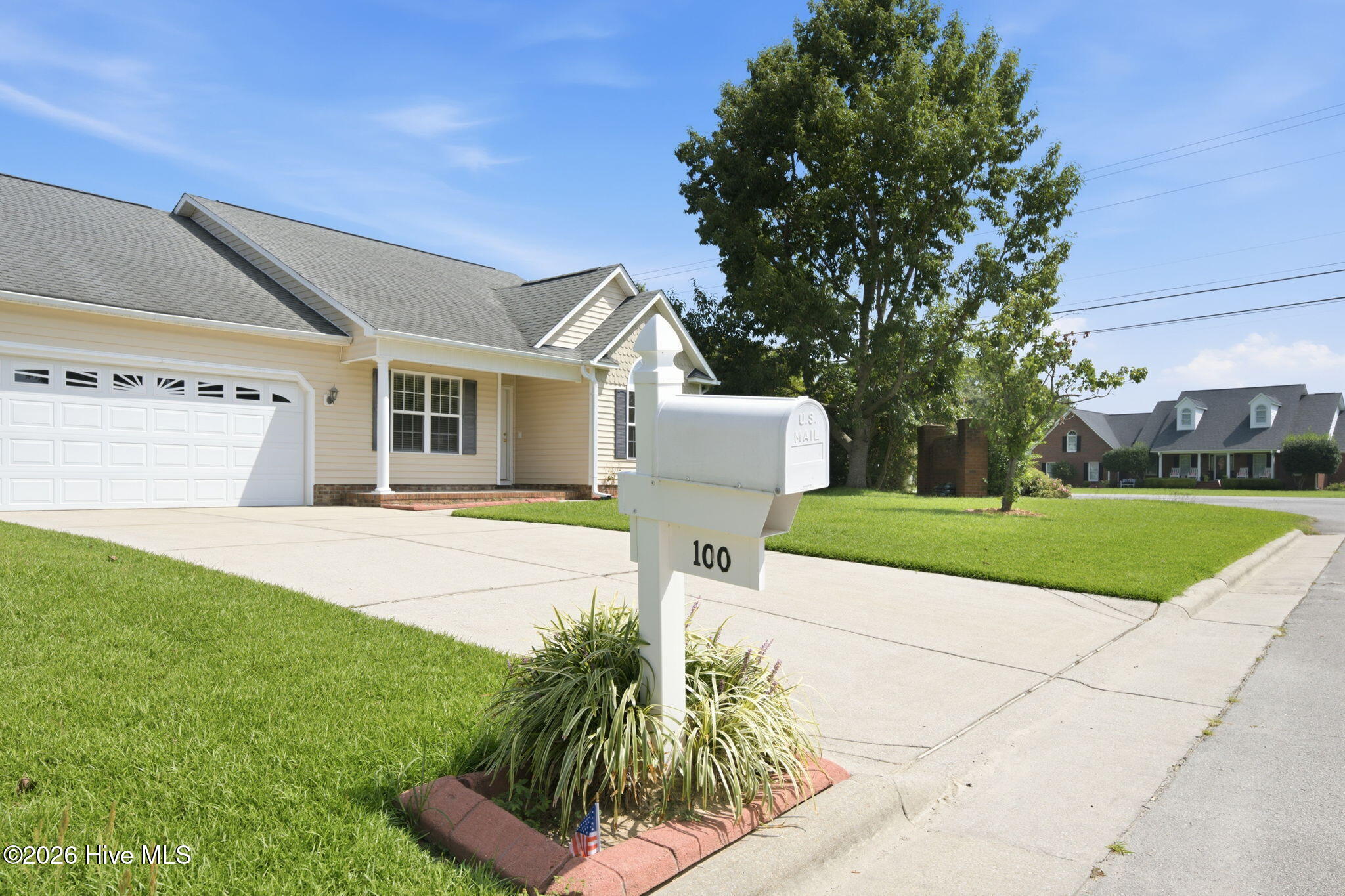 100 Conner Grant Road Property Photo 3