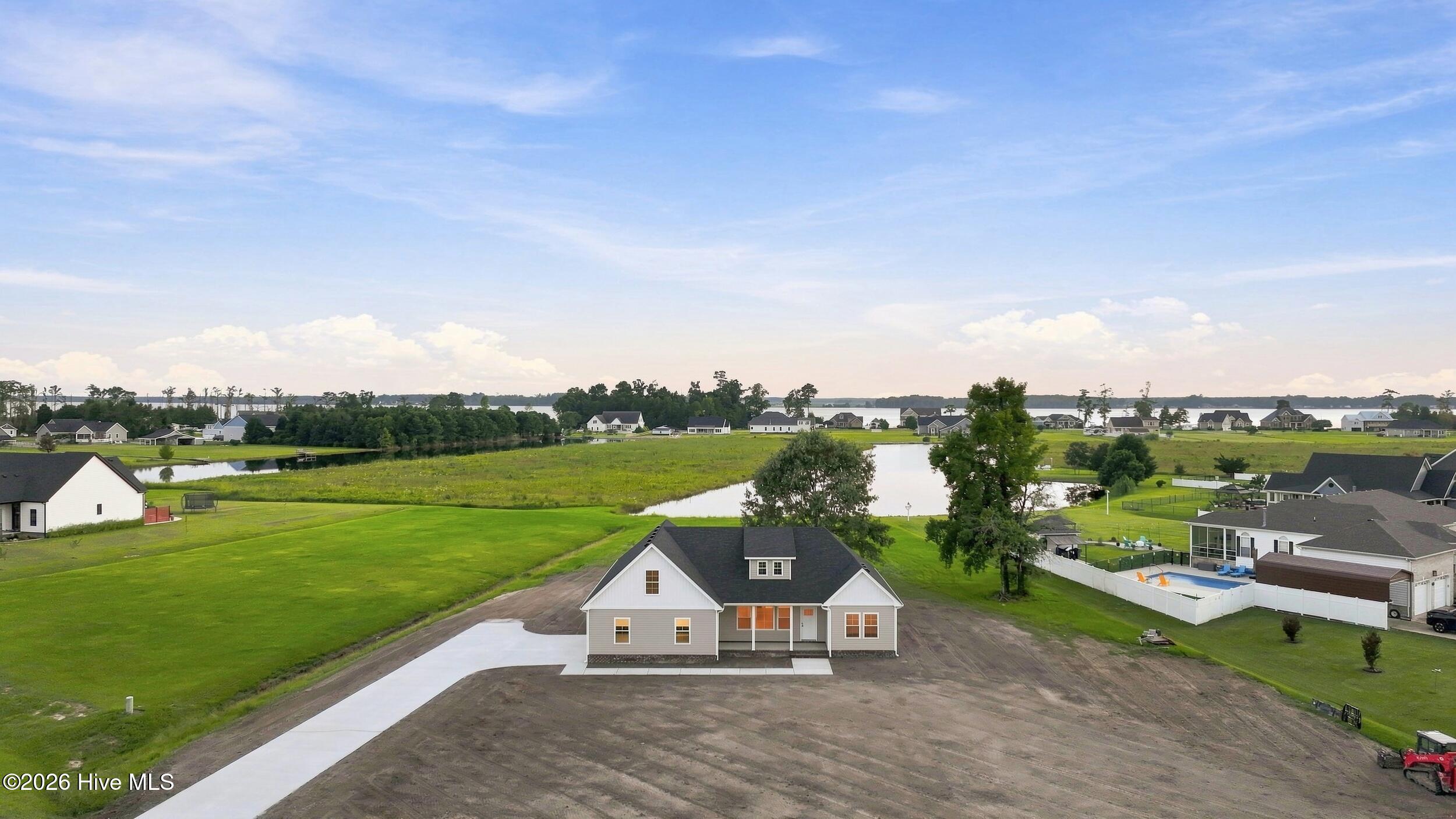 446 Pointe Vista Drive Property Photo 4