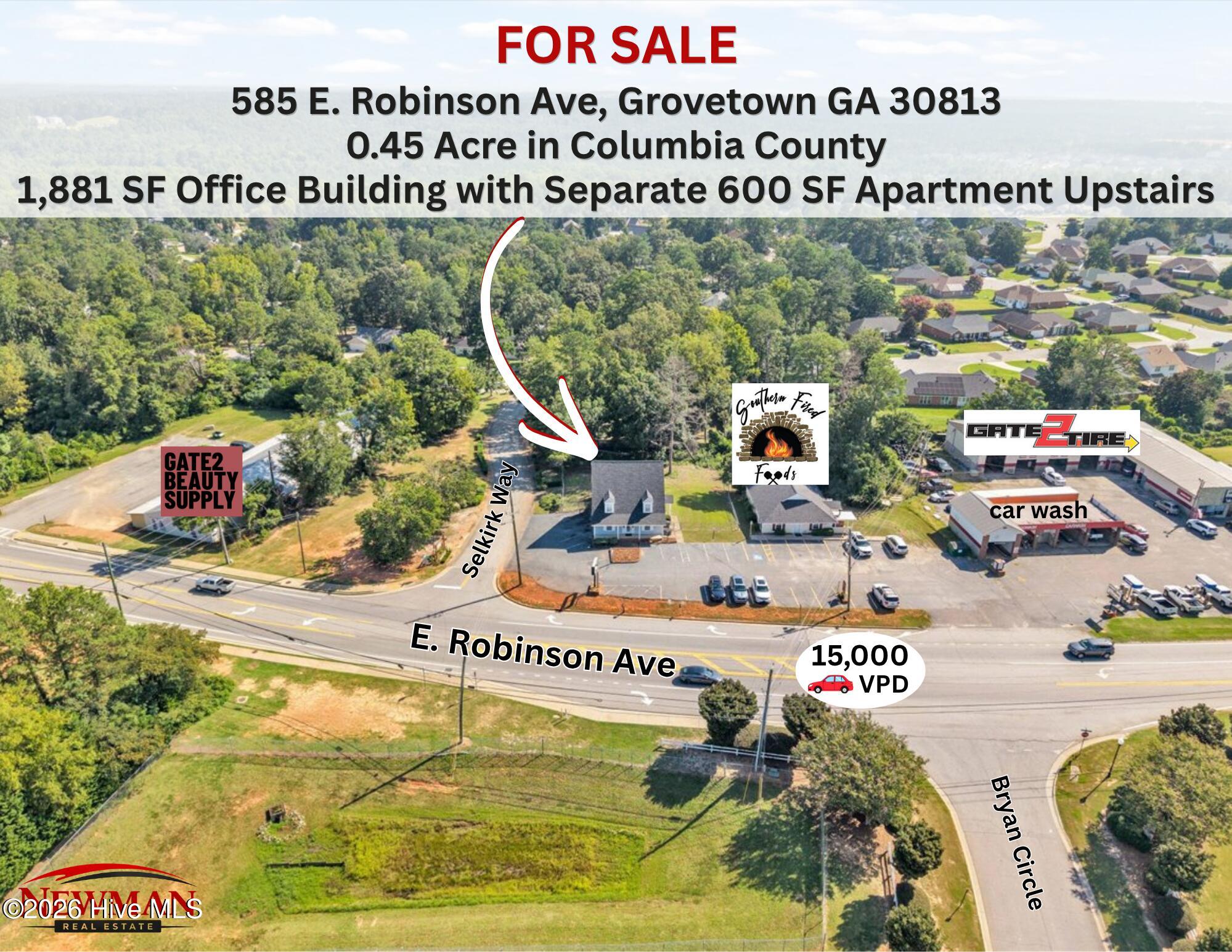 585 E Robinson Avenue Property Photo 2