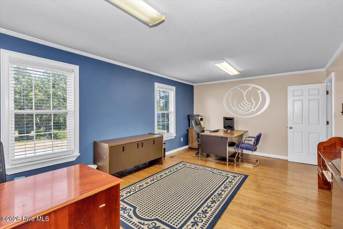 585 E Robinson Avenue Property Photo 11