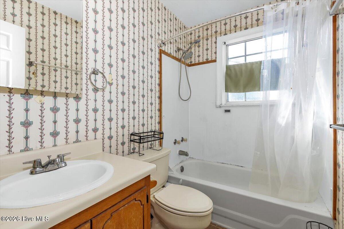585 E Robinson Avenue Property Photo 14