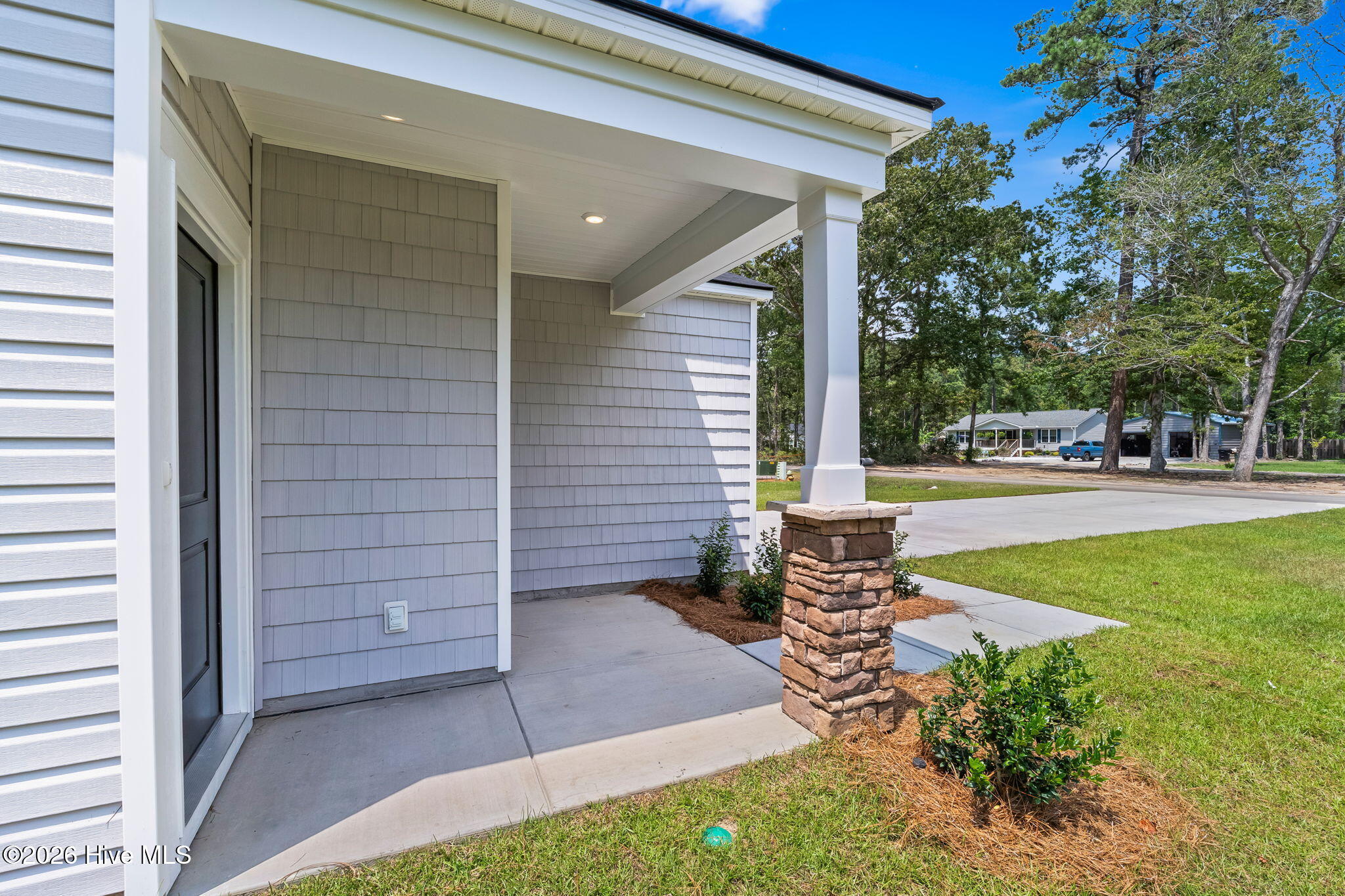 1037 Harbor Drive Property Photo 3