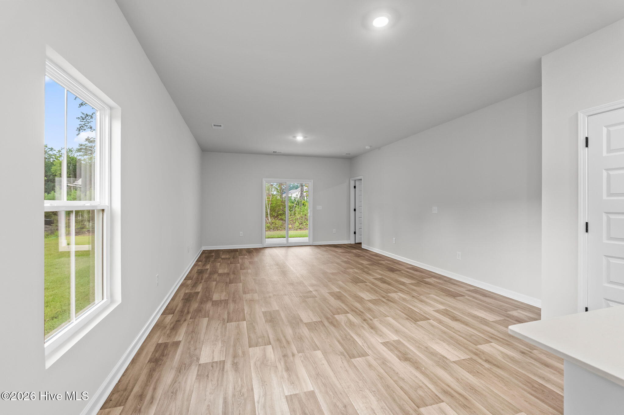 1037 Harbor Drive Property Photo 6