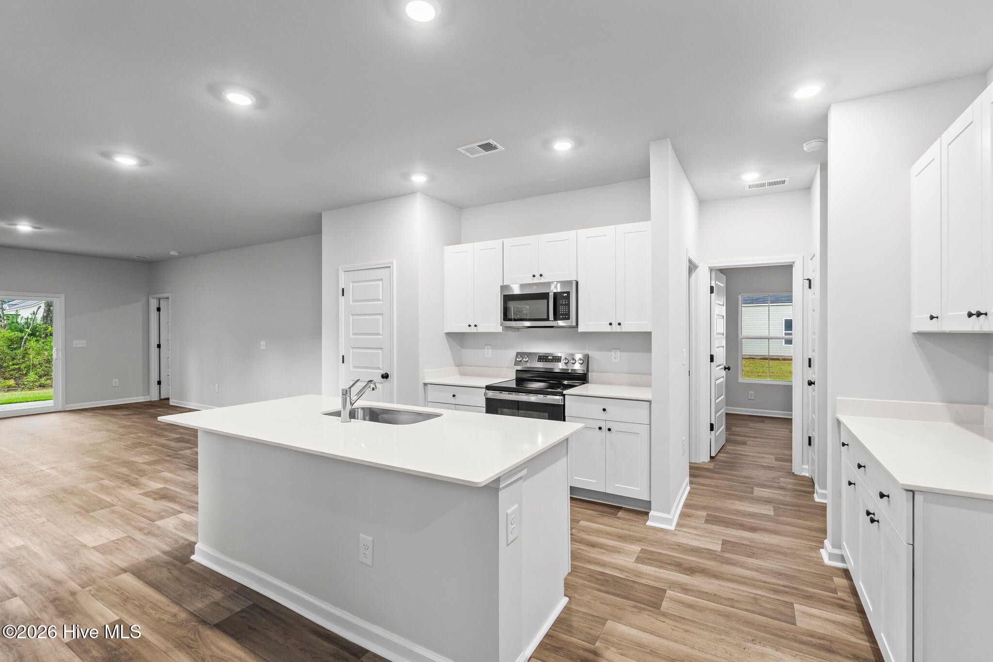 1037 Harbor Drive Property Photo 10