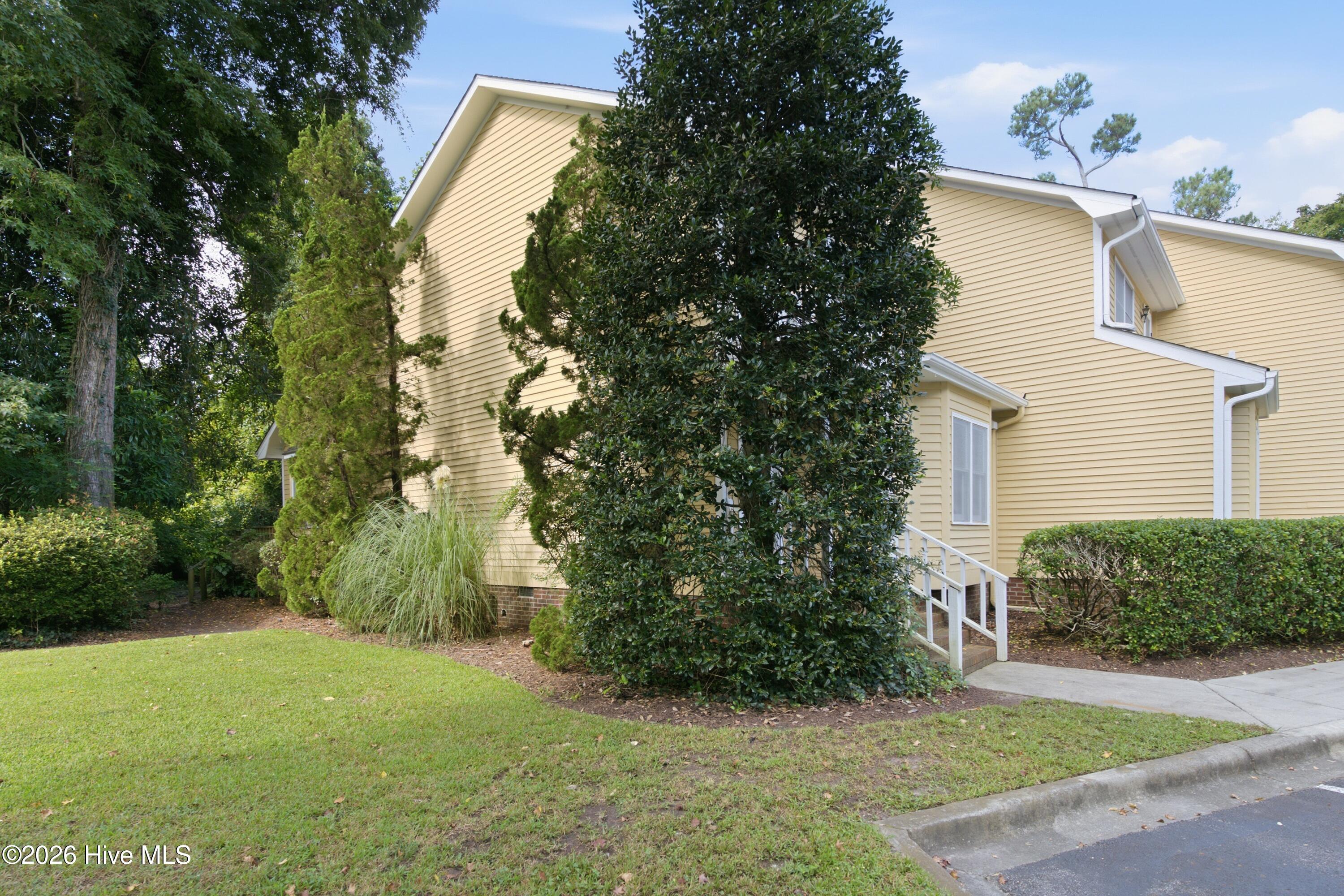 1800 Eastwood Road Apt 253 Property Photo 2