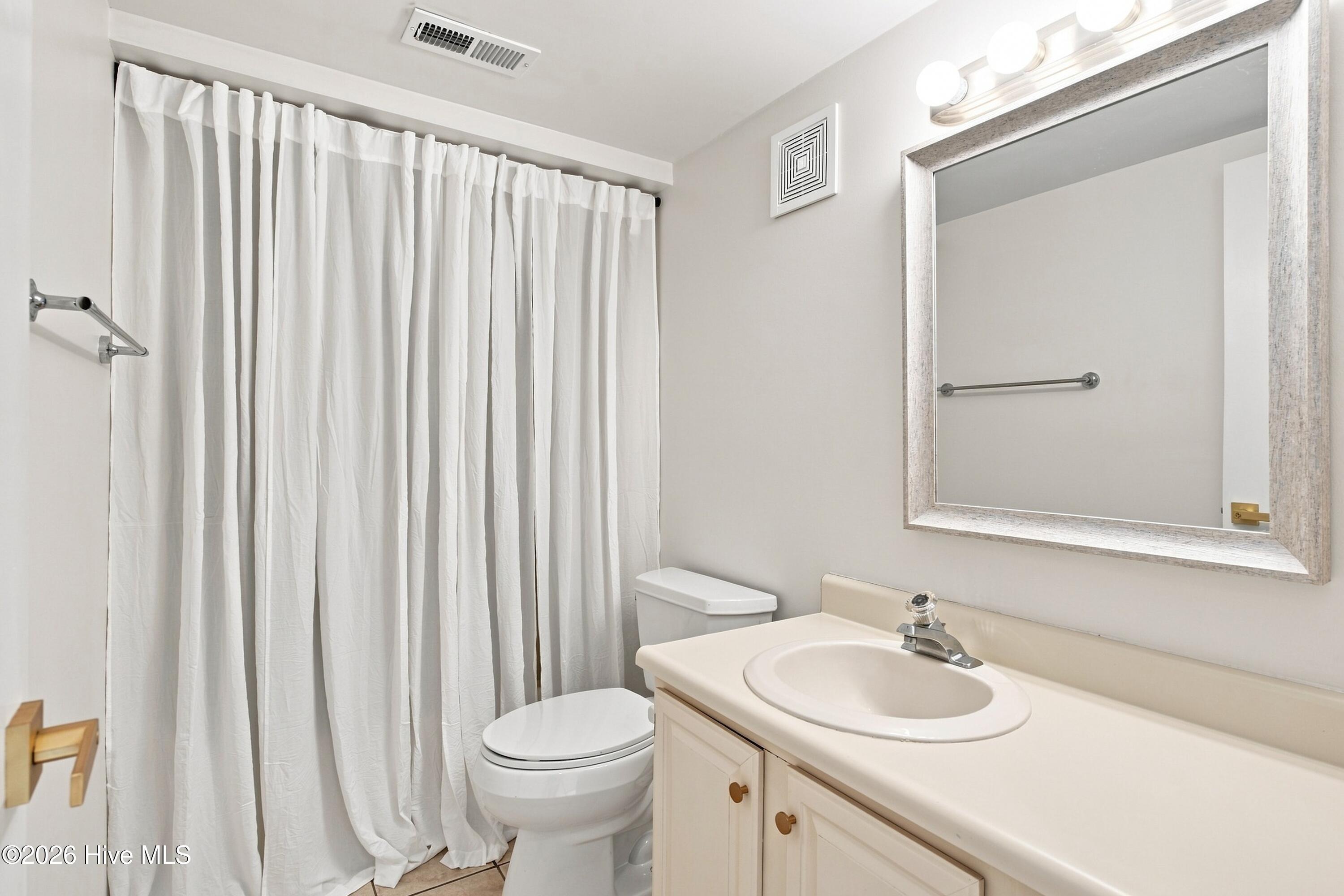 1800 Eastwood Road Apt 253 Property Photo 6