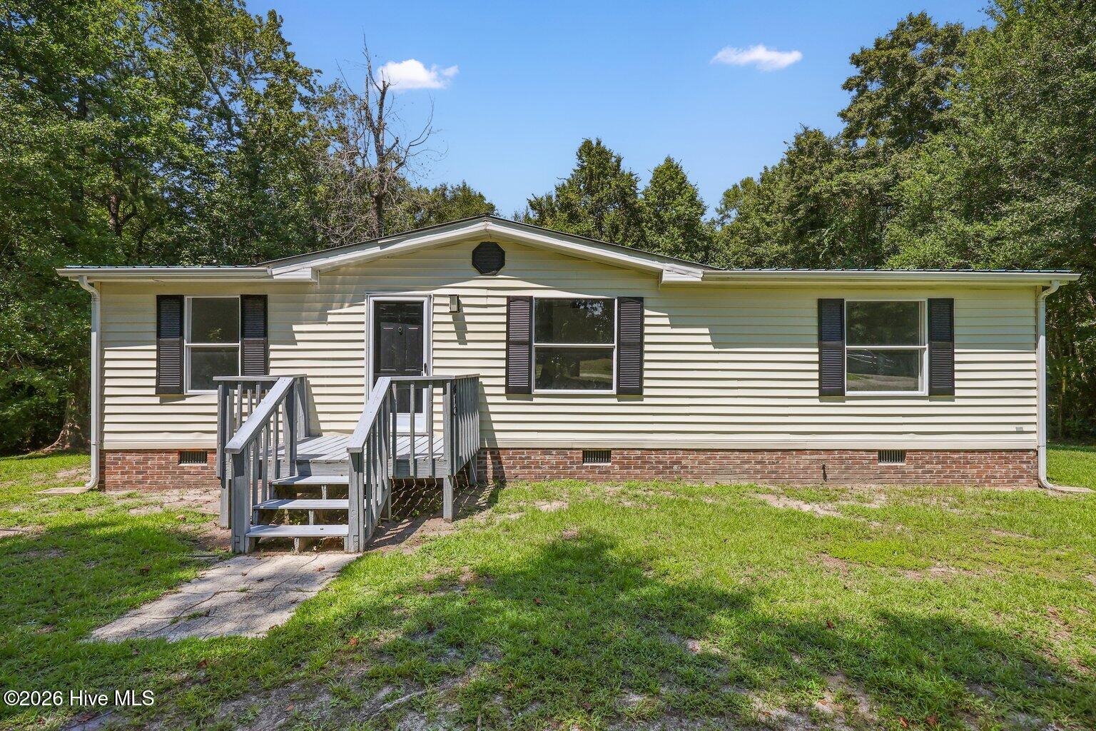 410 Pond View Circle Property Photo 1