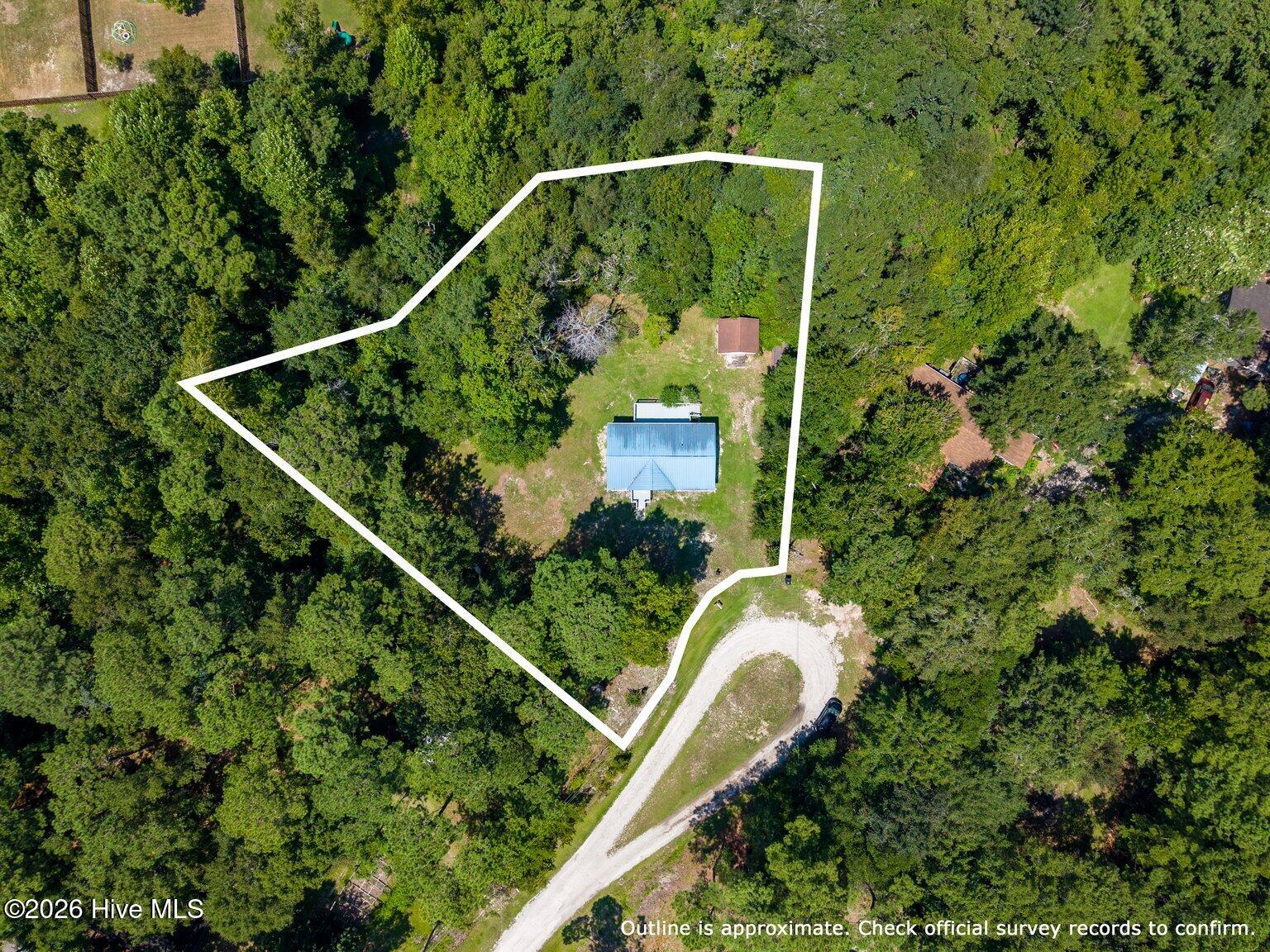 410 Pond View Circle Property Photo 2