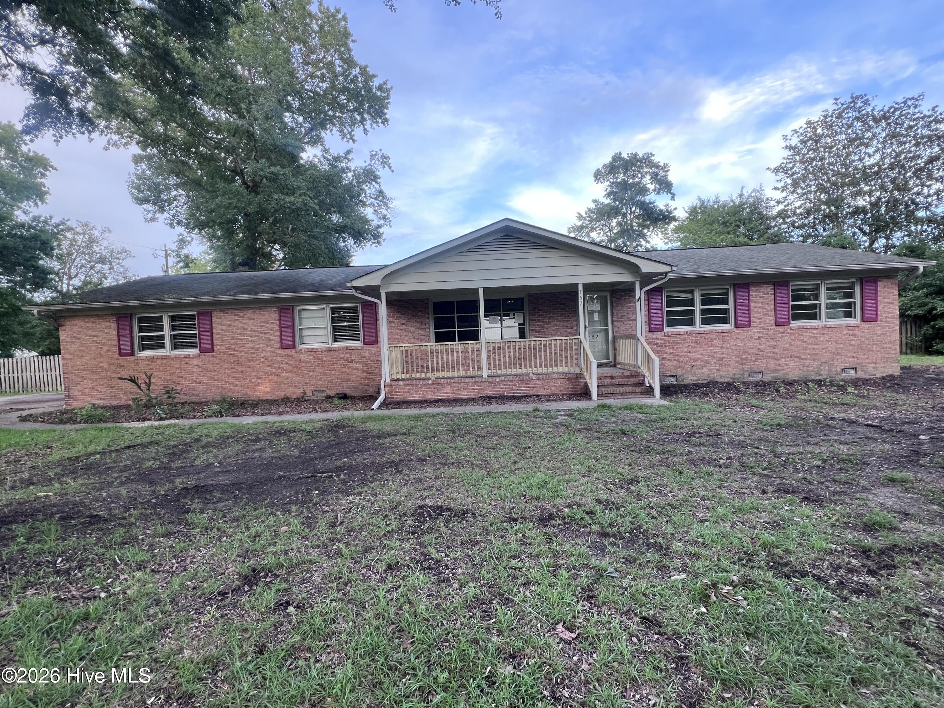 152 Fairview Road Property Photo 2