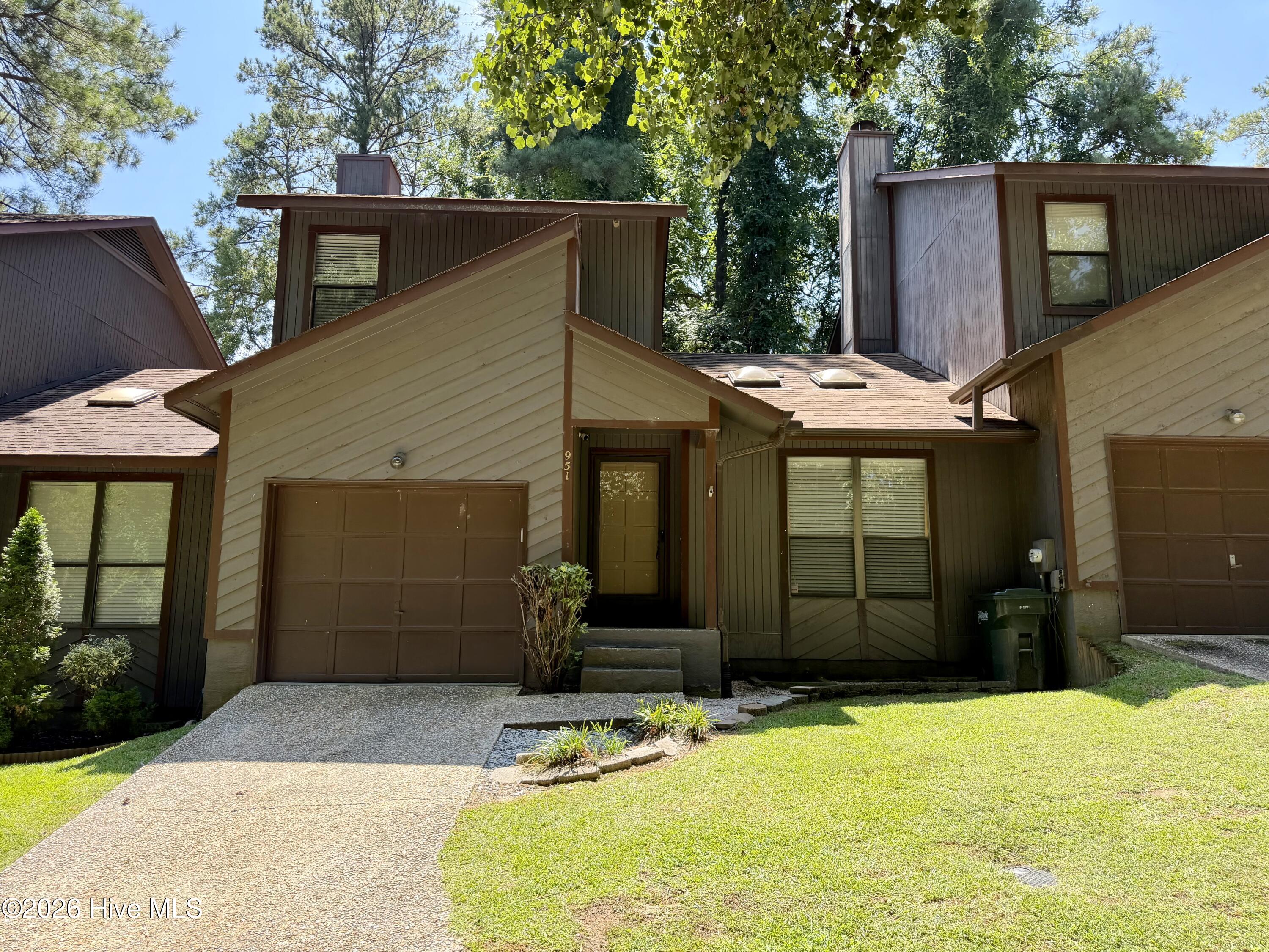951 Creek Side Run Property Photo 1