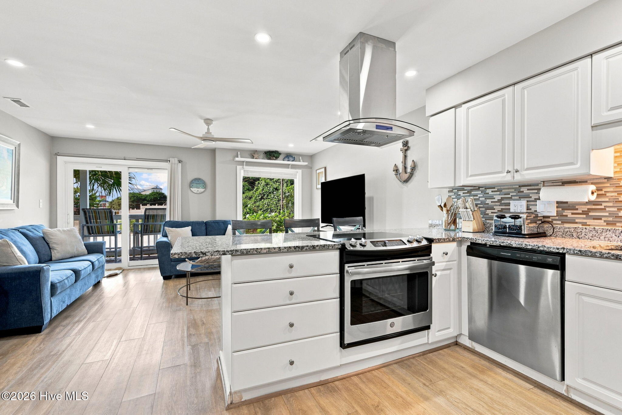 9201 Coast Guard Road B102 Property Photo 6
