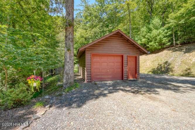 158 Red Oak Forest Lane Property Photo 3