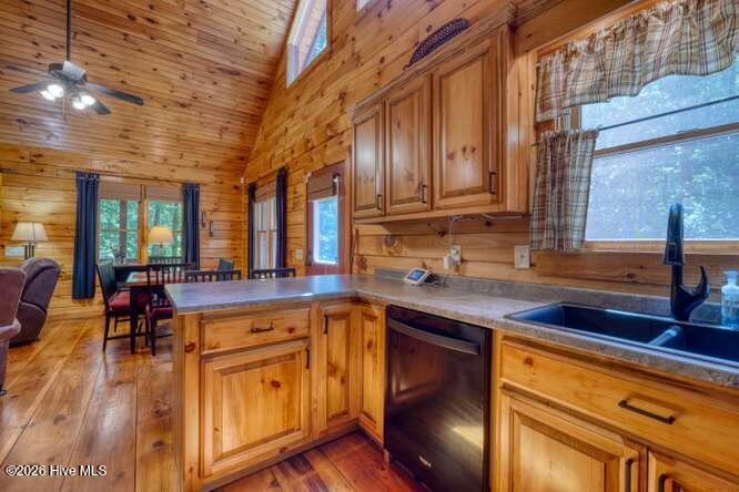 158 Red Oak Forest Lane Property Photo 14
