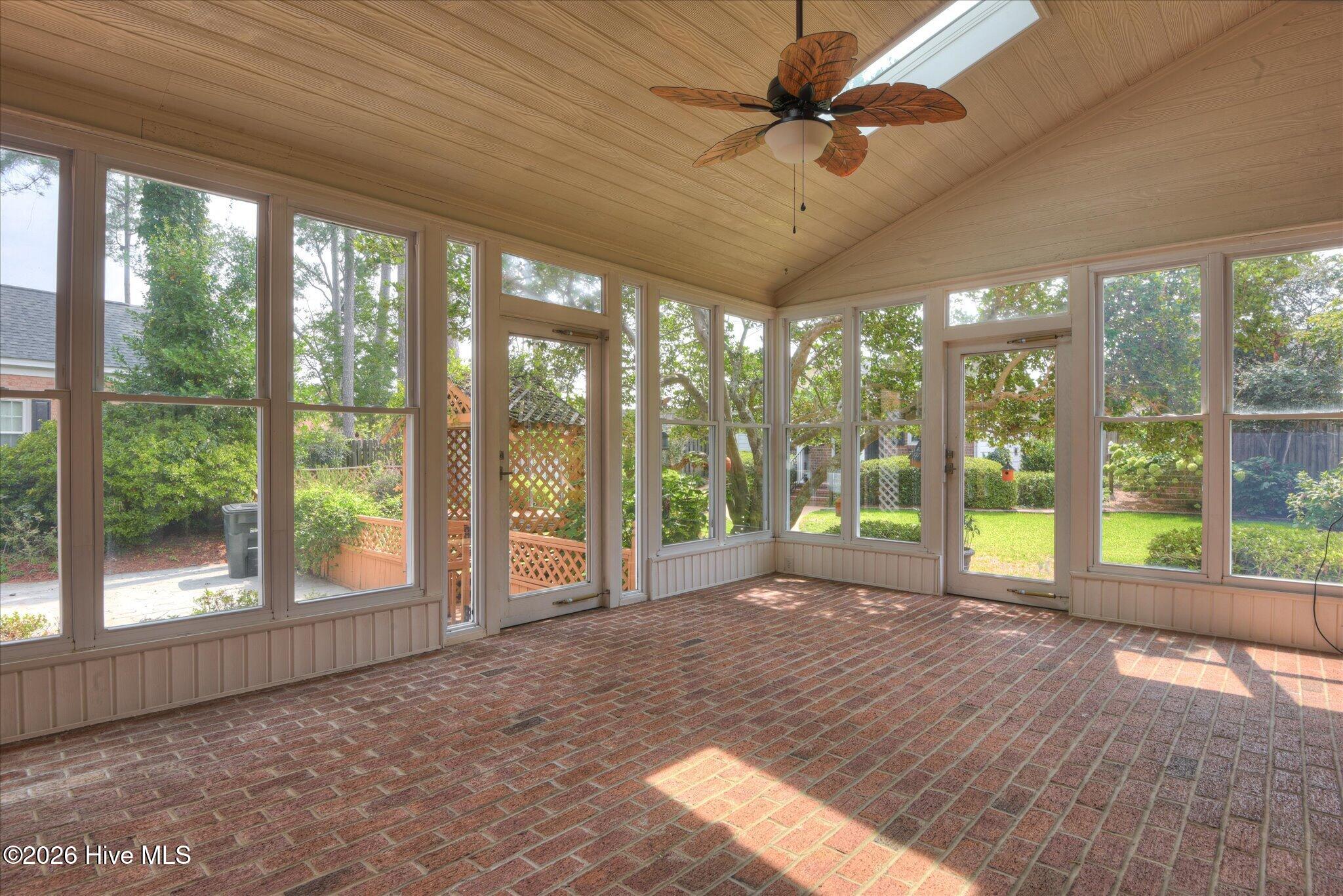 227 Post Oak Lane Property Photo 39