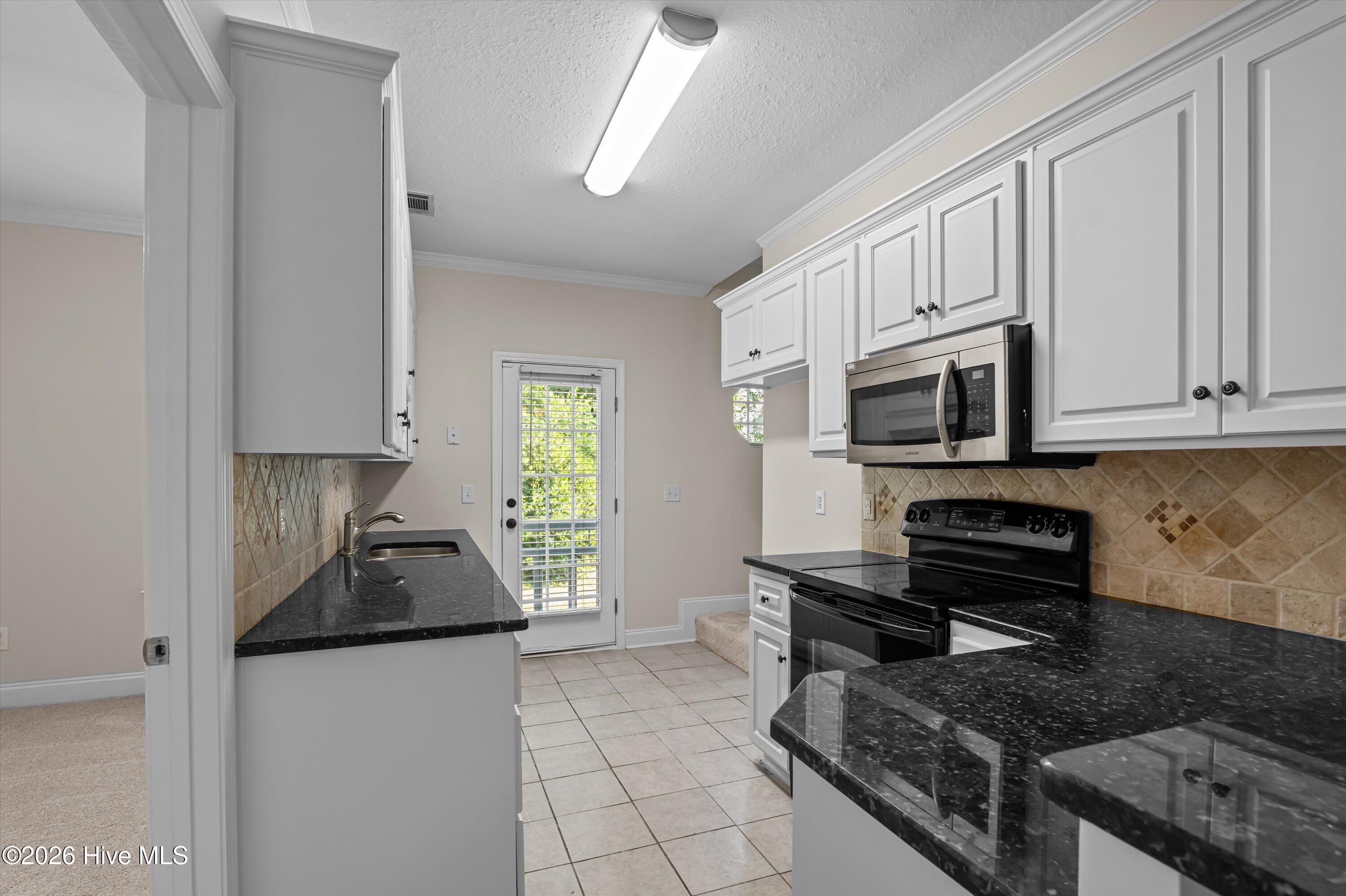 2121 Reserve Lane Property Photo 10