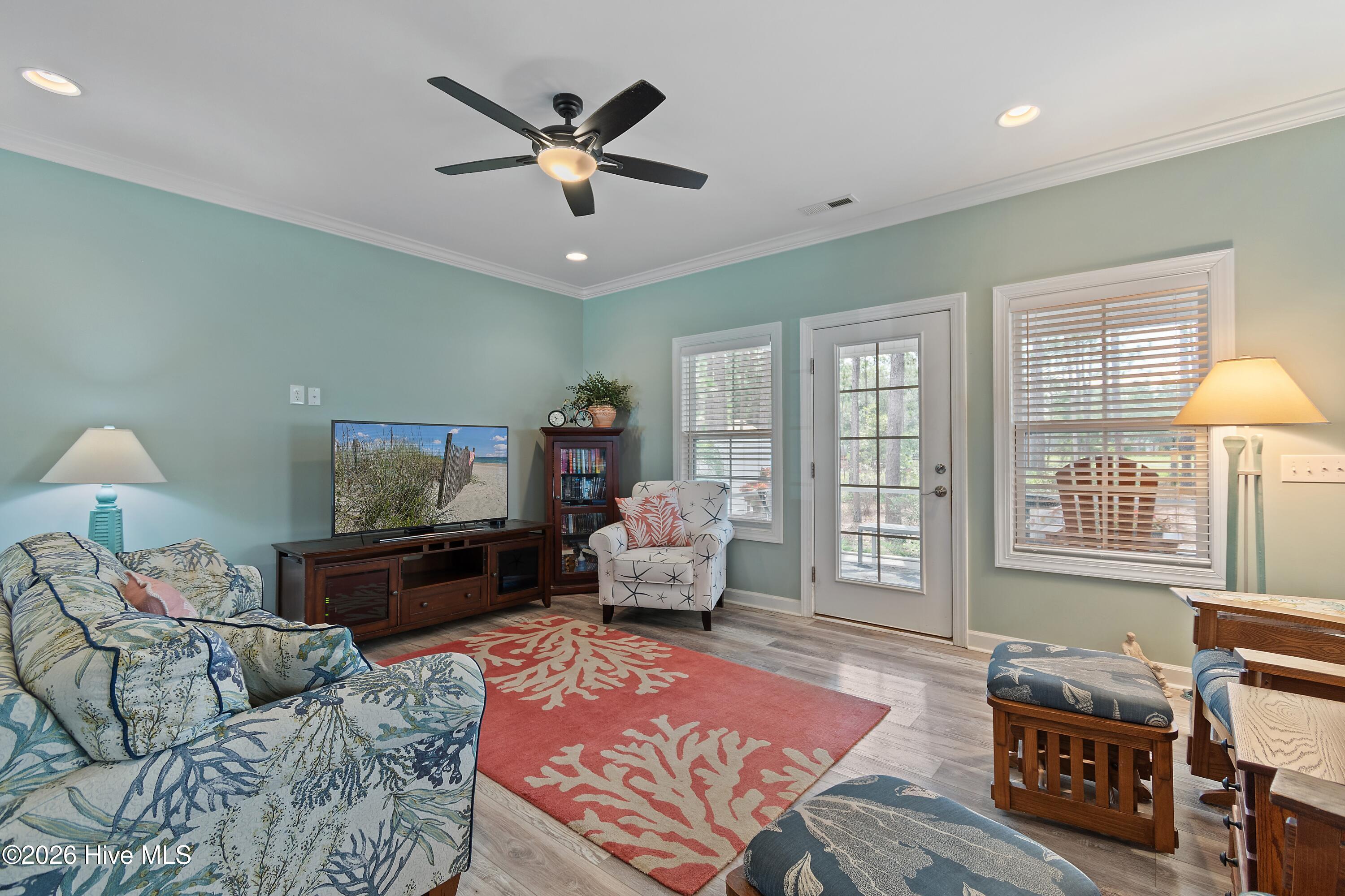 898 Boros Road Property Photo 8