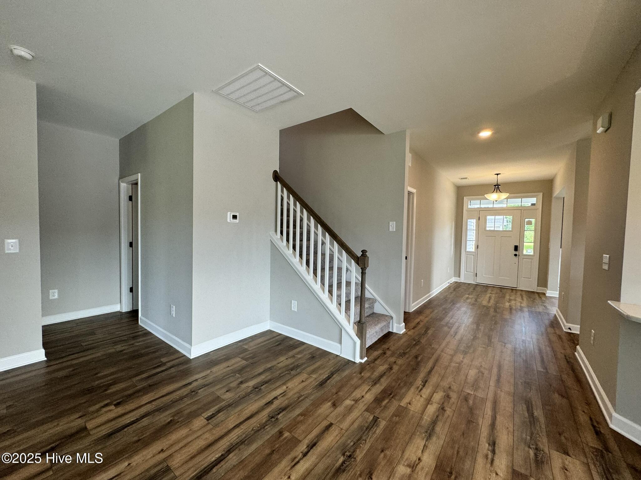 2729 Longleaf Pine Circle Property Photo 10