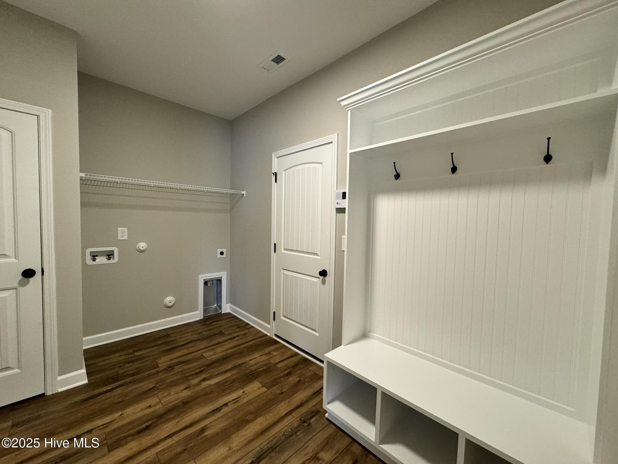 2729 Longleaf Pine Circle Property Photo 13