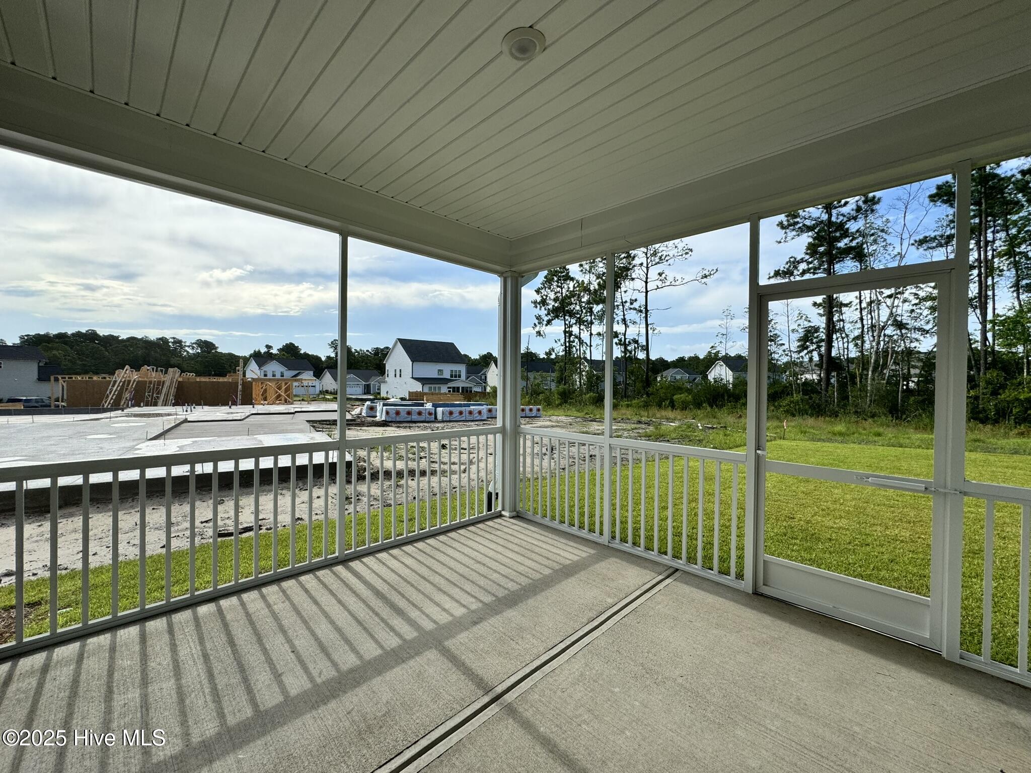 2729 Longleaf Pine Circle Property Photo 27