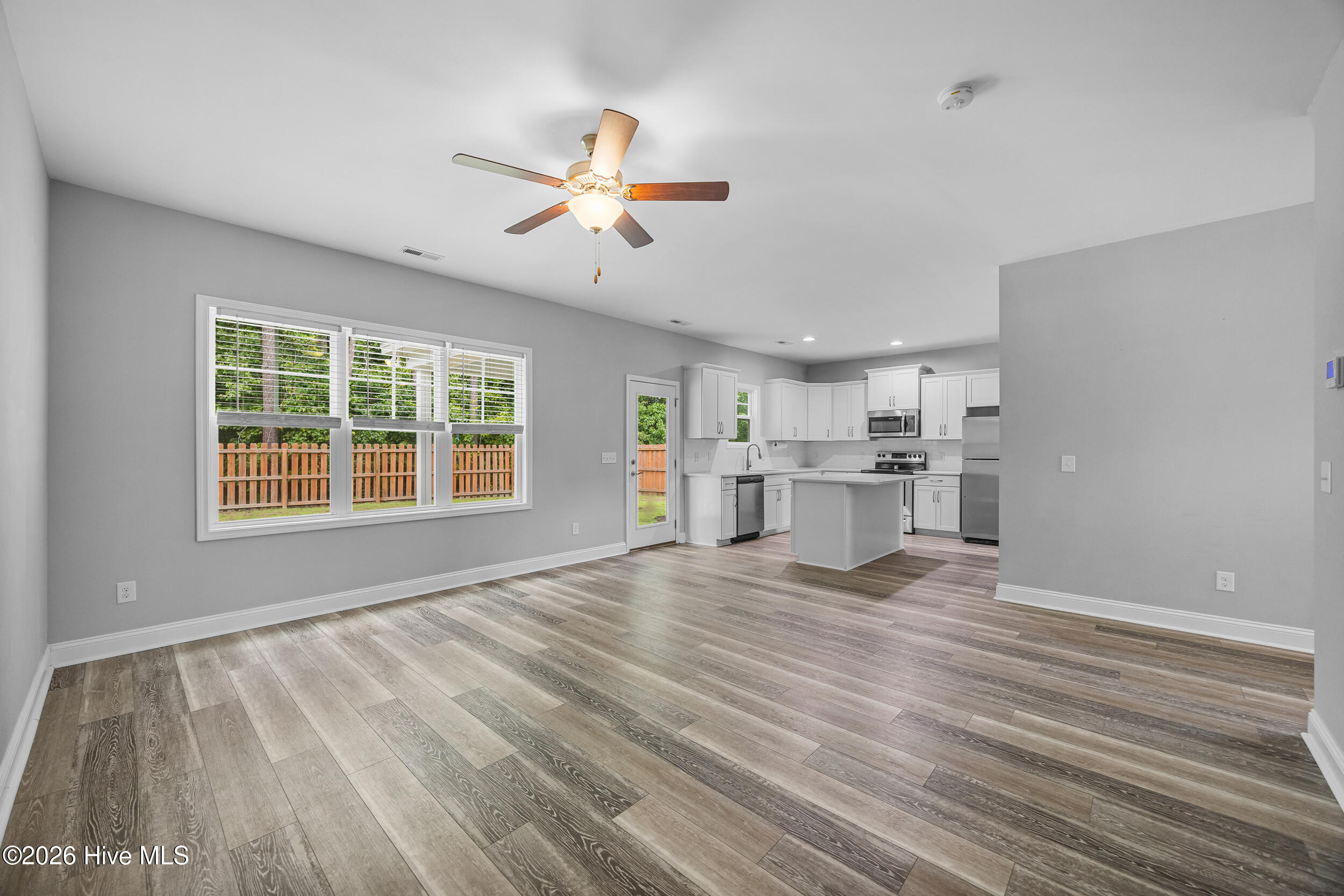 464 Jasmine Way Property Photo 17