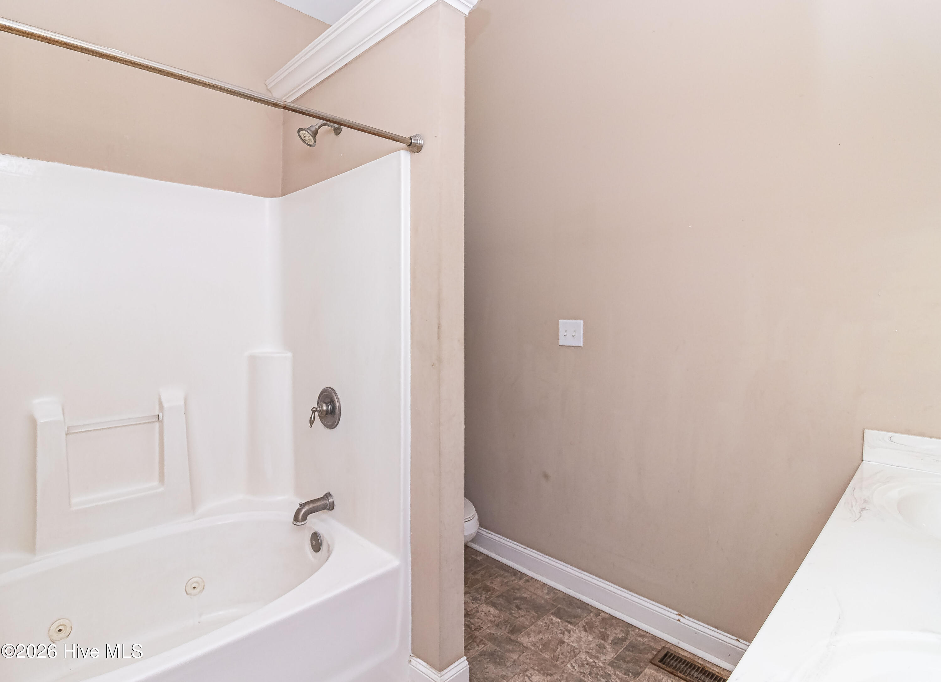 501 Western Wayne Drive Property Photo 13