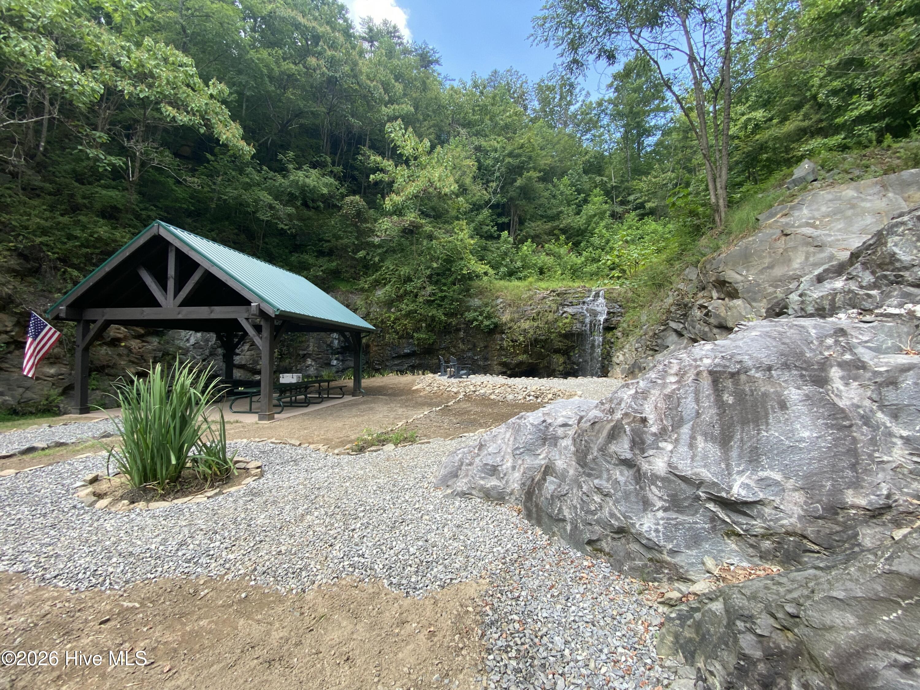 00 Noble Mountain Landing Property Photo 28
