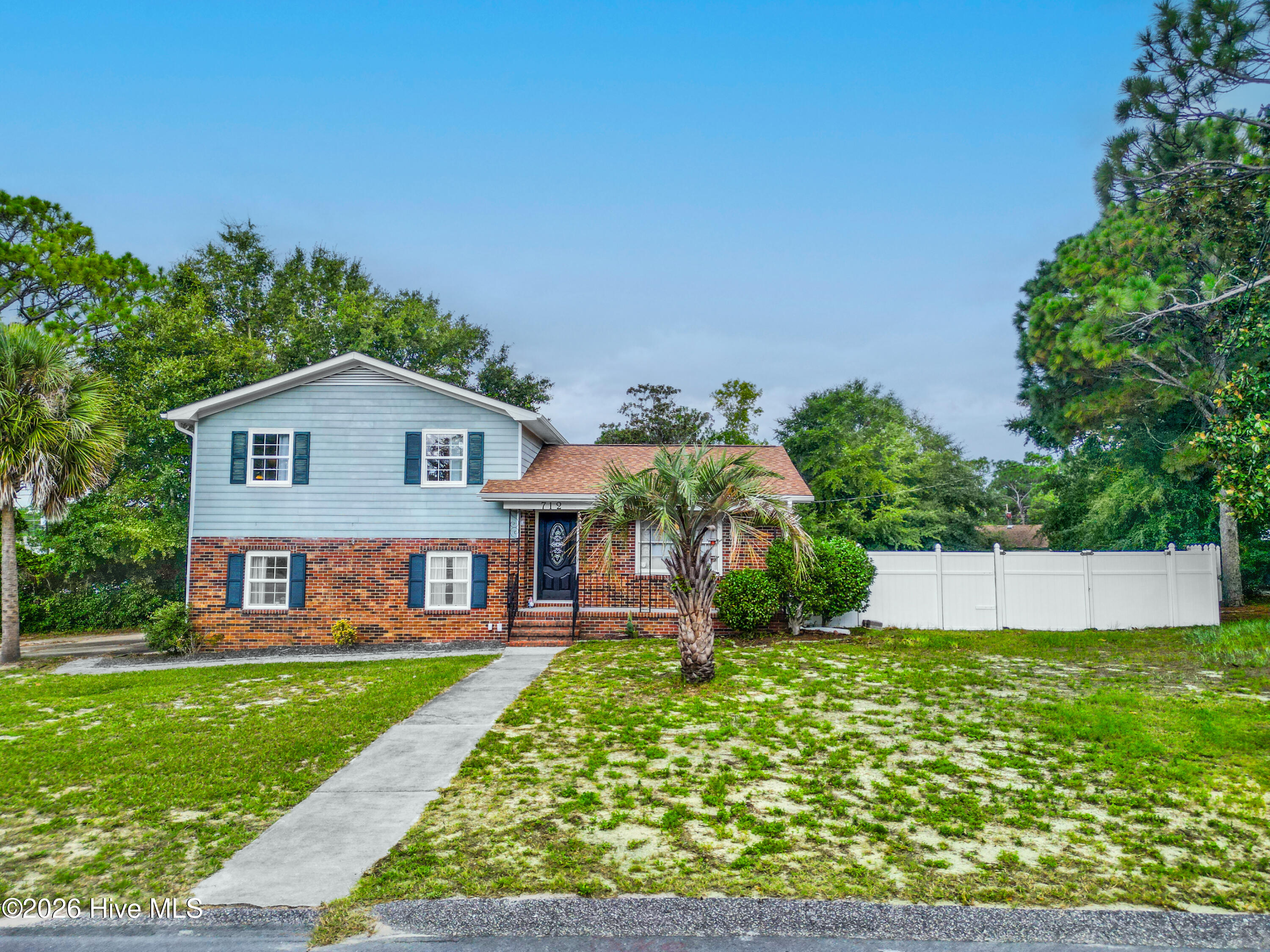 712 Yulan Drive