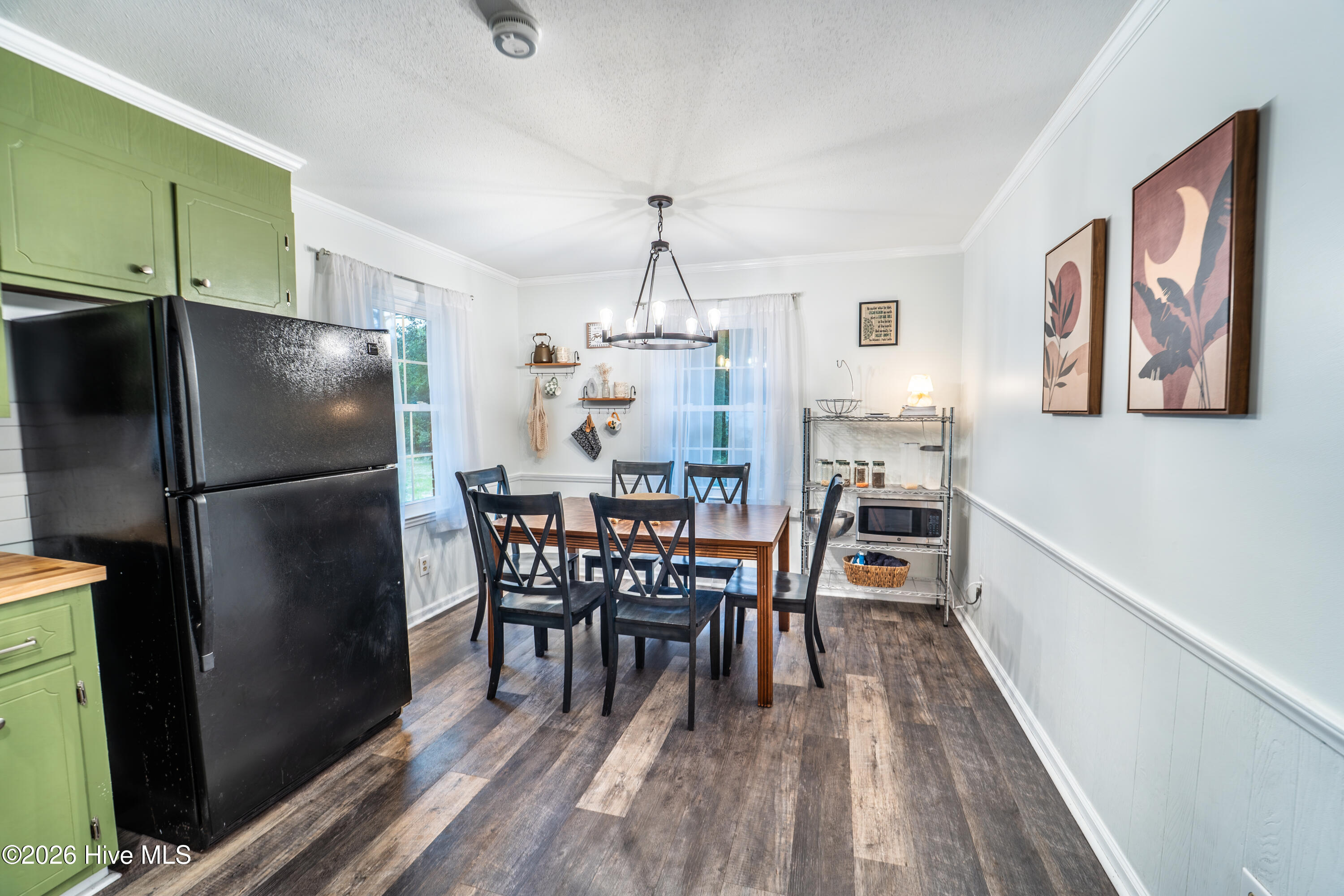 712 Yulan Drive Property Photo 6
