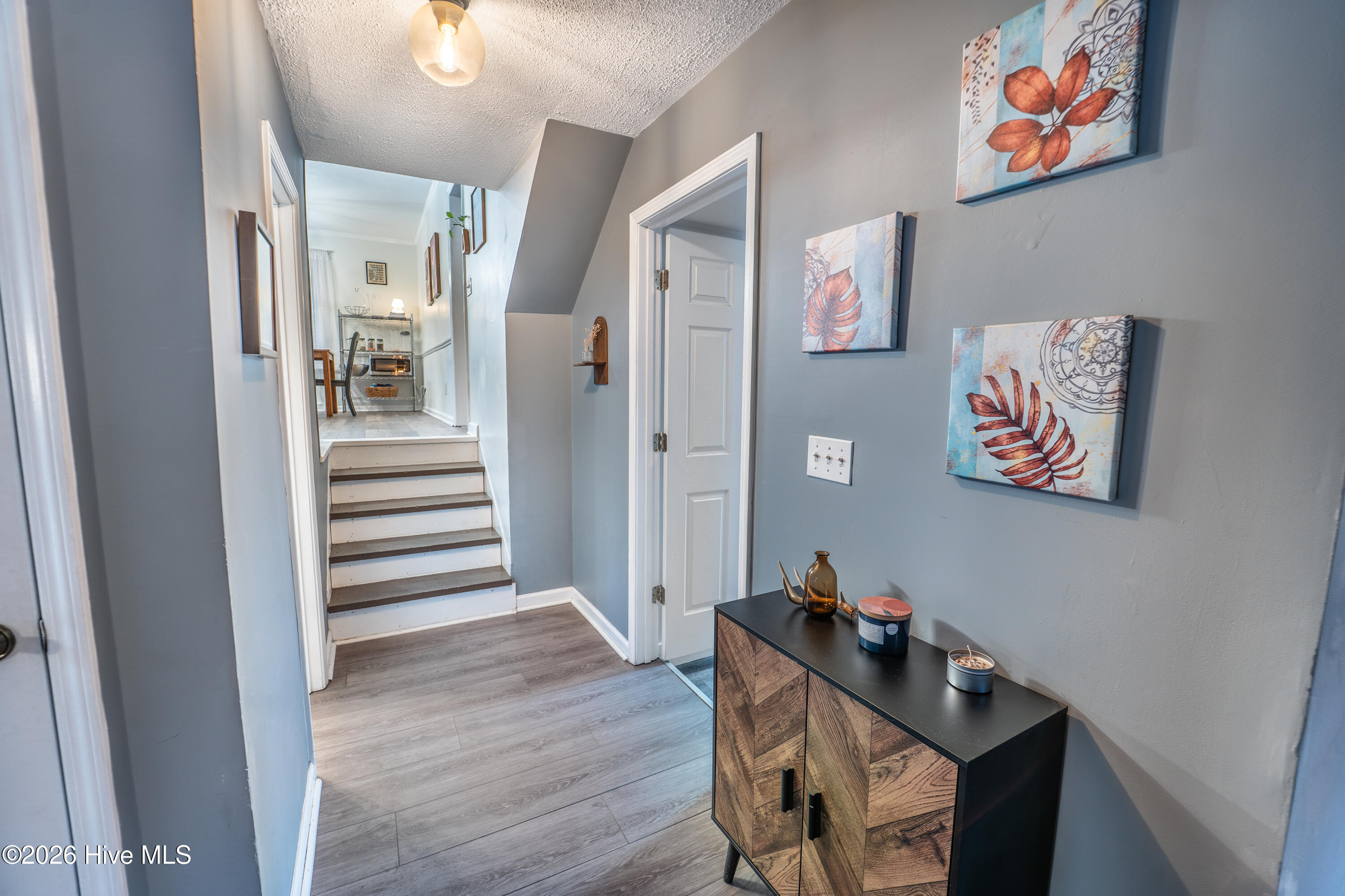 712 Yulan Drive Property Photo 10