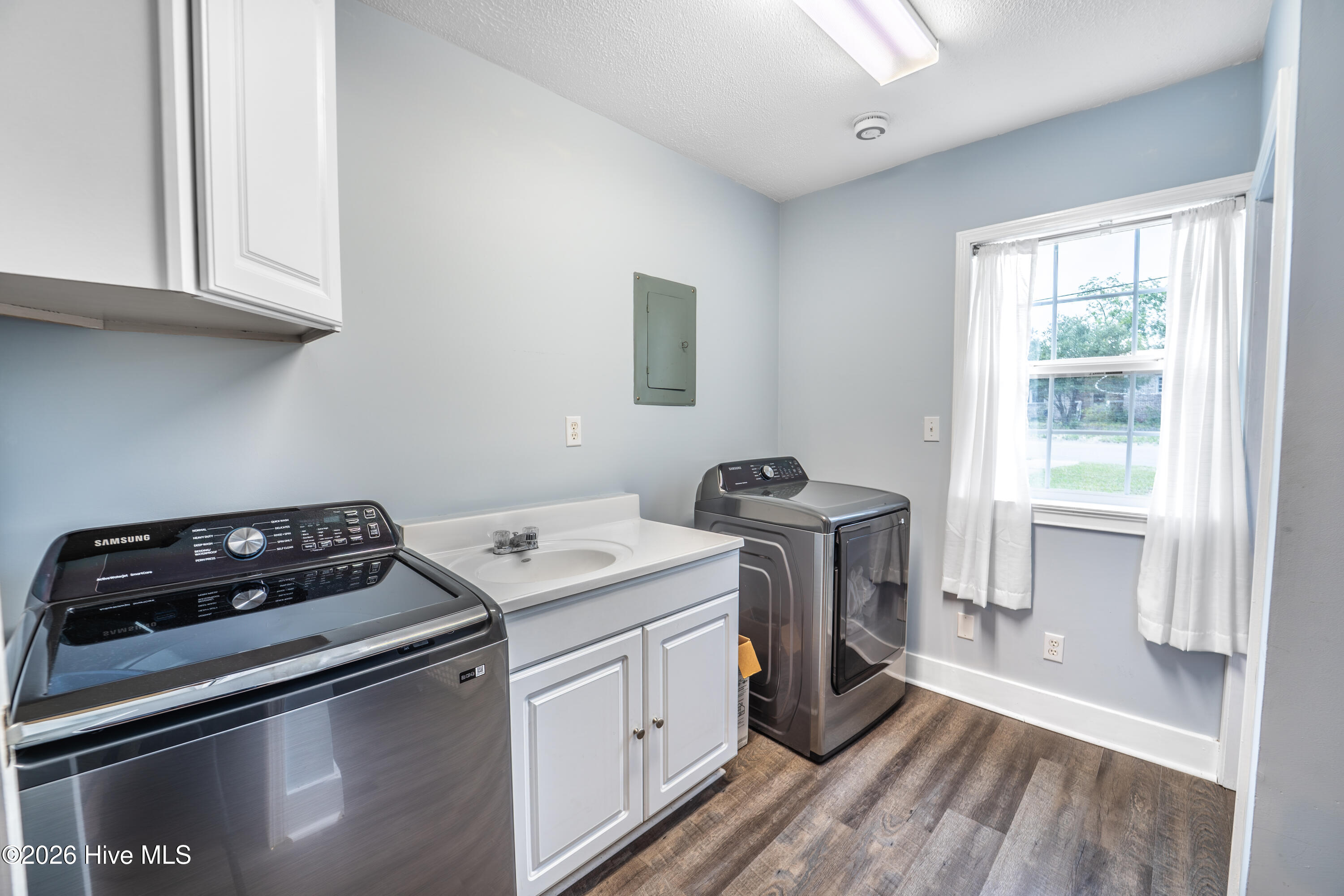 712 Yulan Drive Property Photo 20